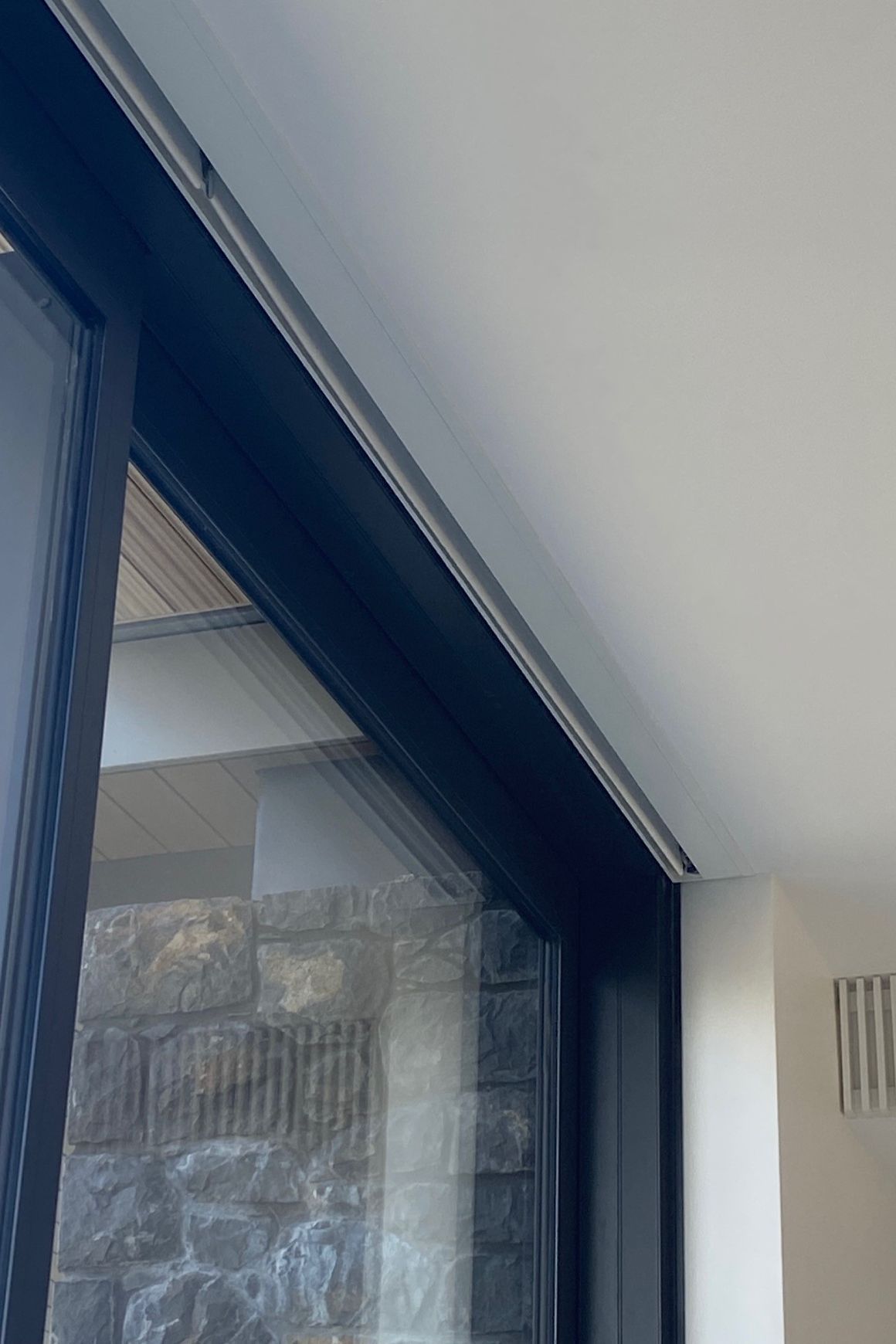 Vanda Recessed FlushBox