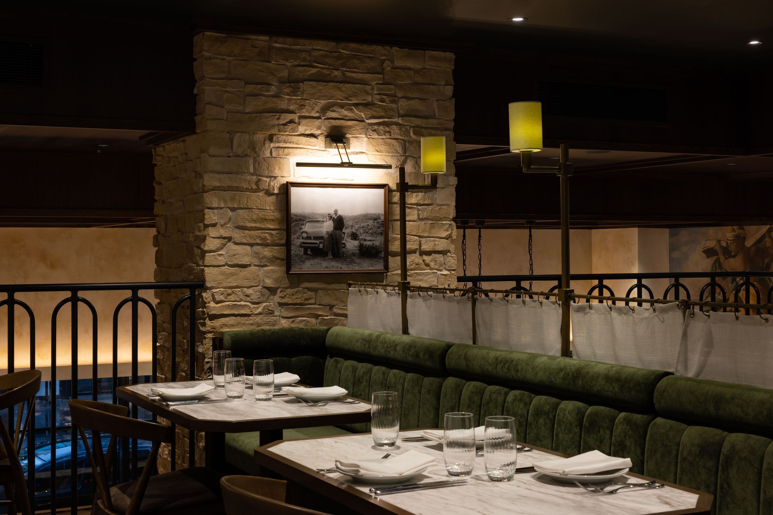Ashlar Stone Wall Panels by Muros -  Natural Stone Look