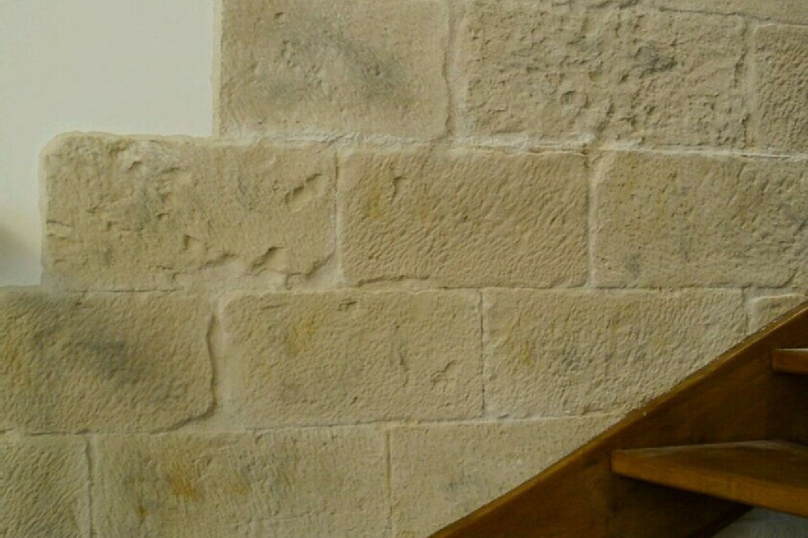 Chipped Stone Wall Panels by Muros - Stone Wall Ceiling