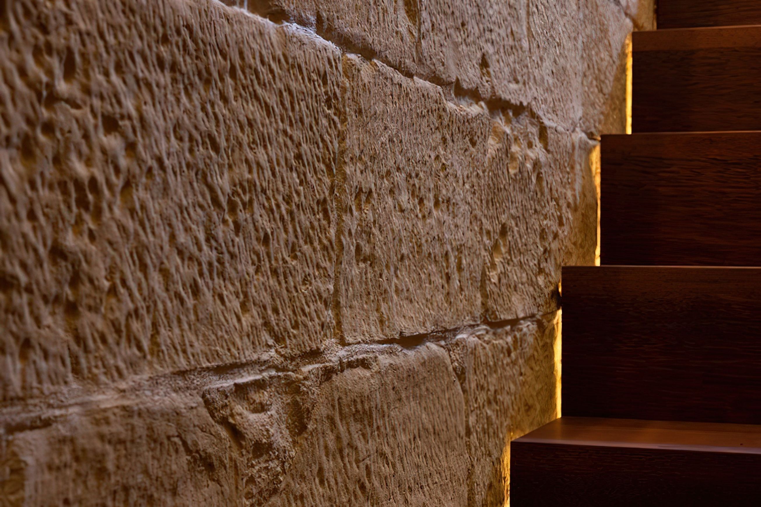 Chipped Stone Wall Panels by Muros - Stone Wall Ceiling