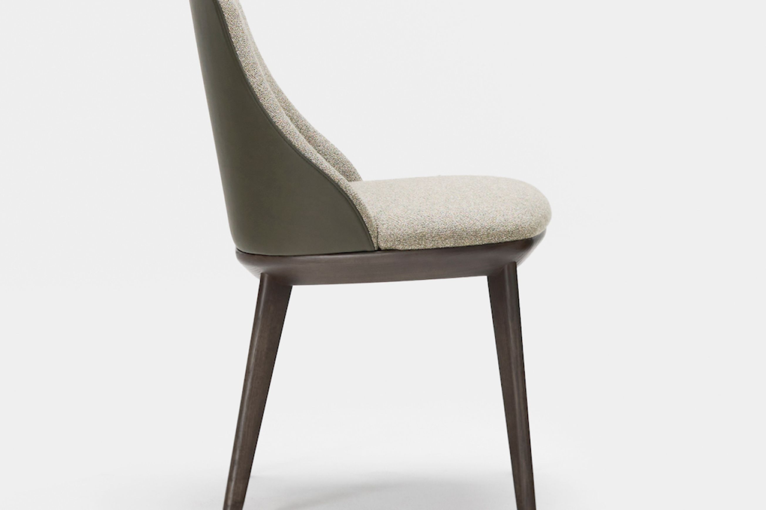 Johannna | High Back Chair
