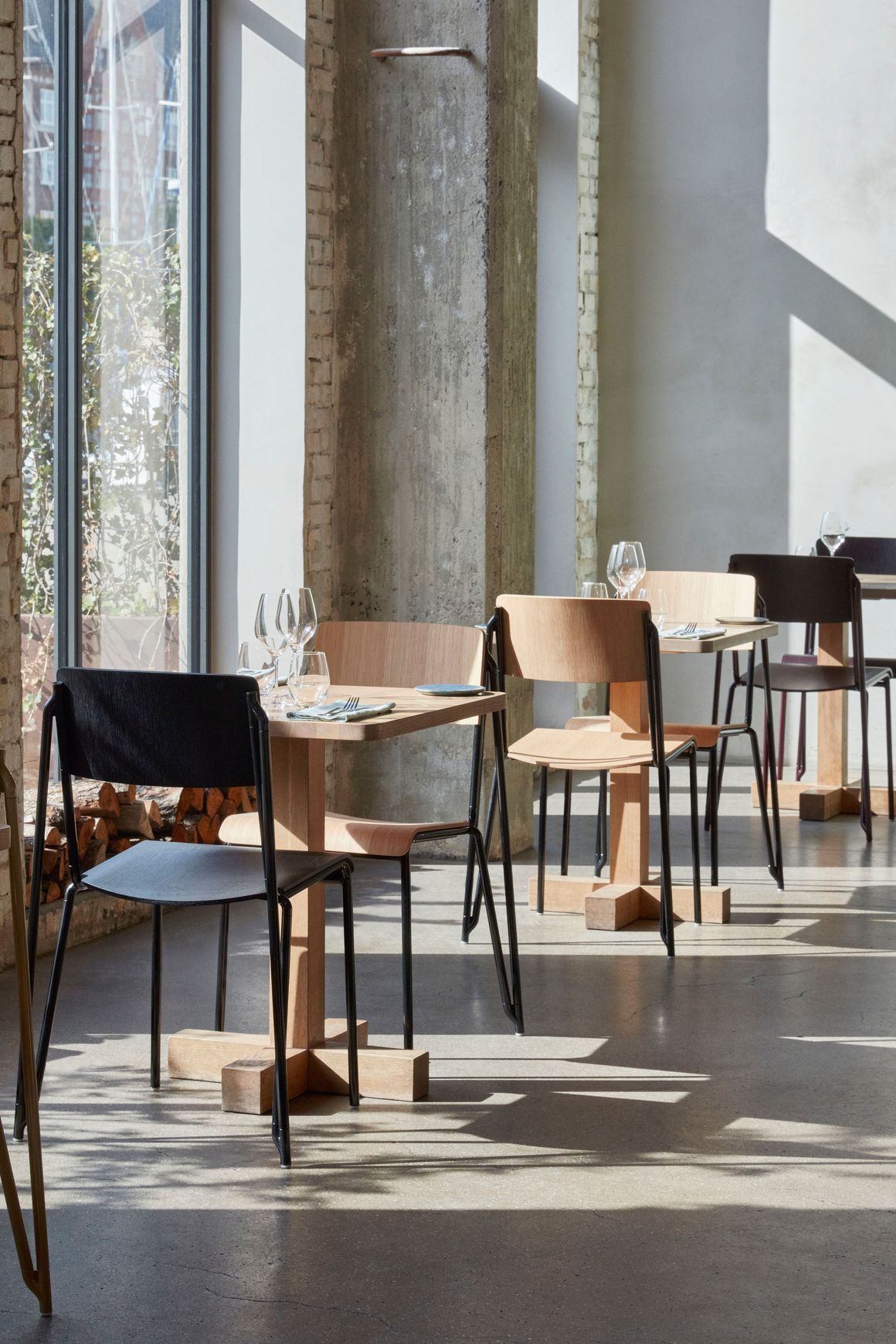 Petit Standard Chair by HAY