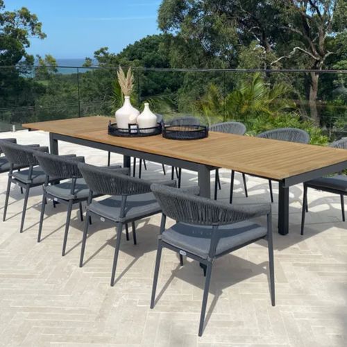 Barcelona Extension Outdoor Table & 10 Nivala Chairs