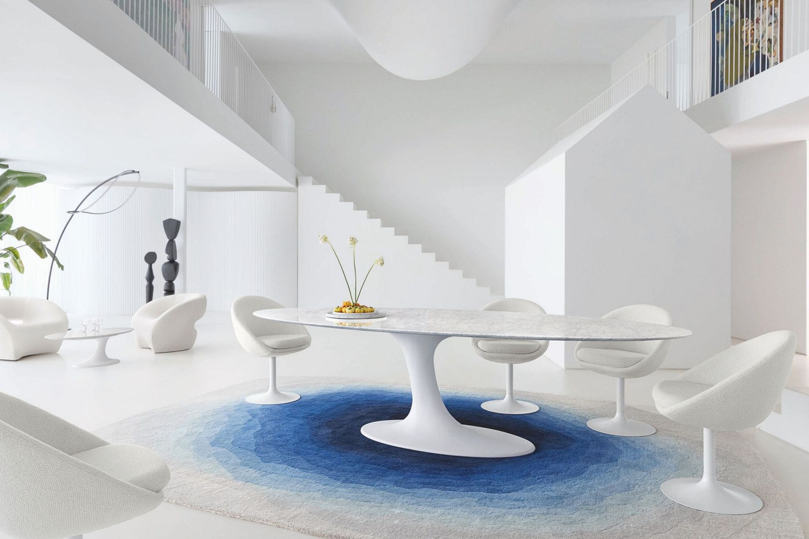 Isea Swivel Chair