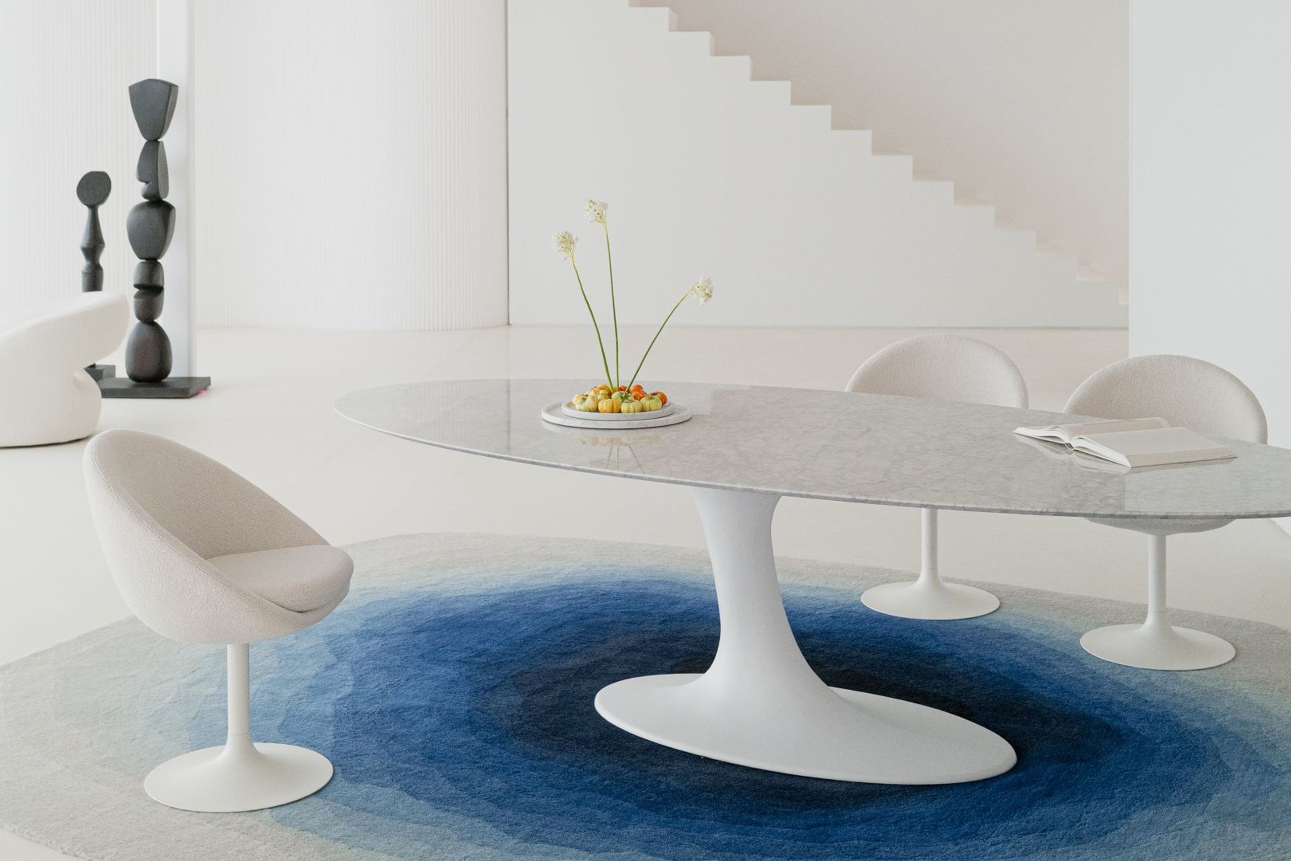 Isea Swivel Chair