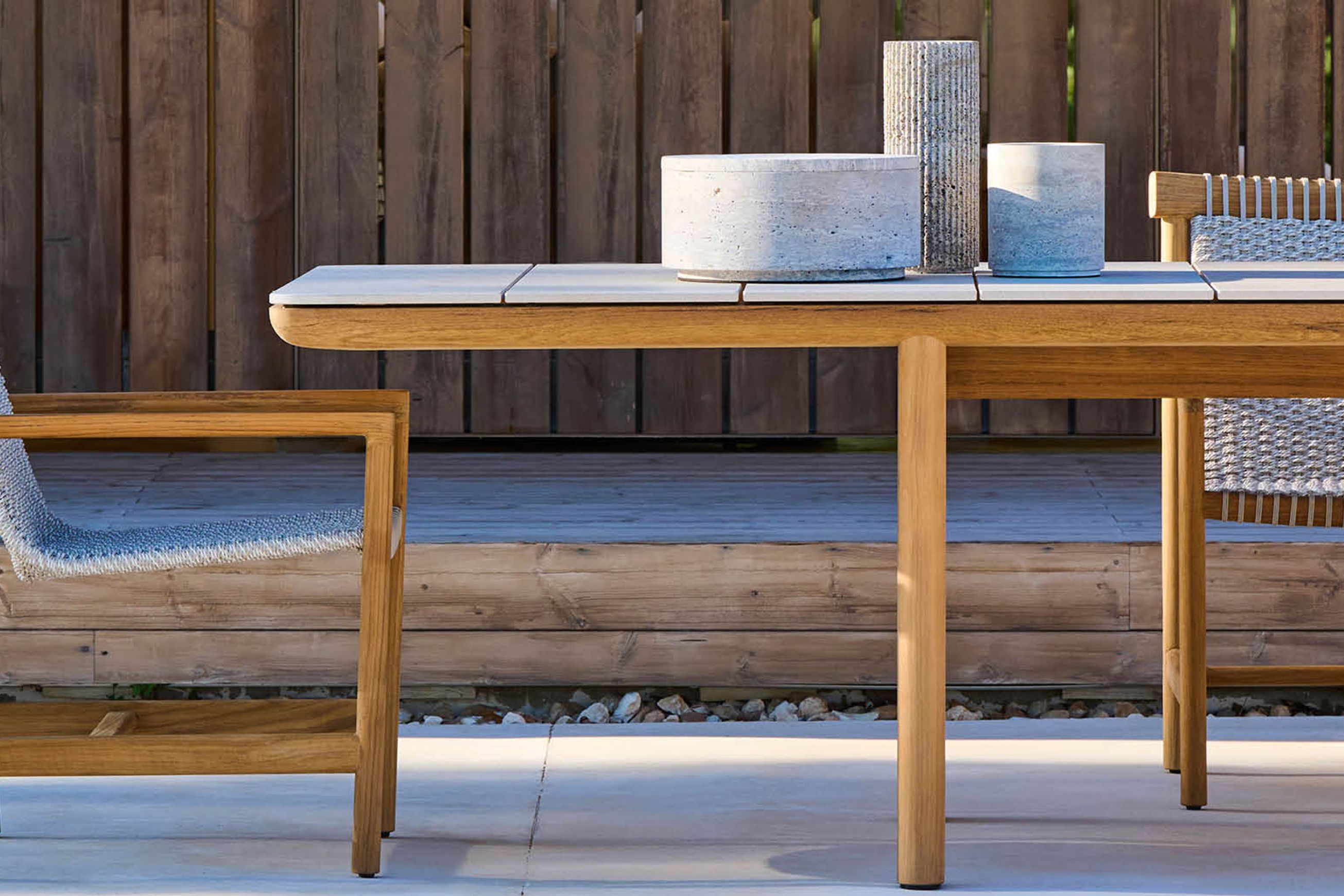 Amanu Dining Table