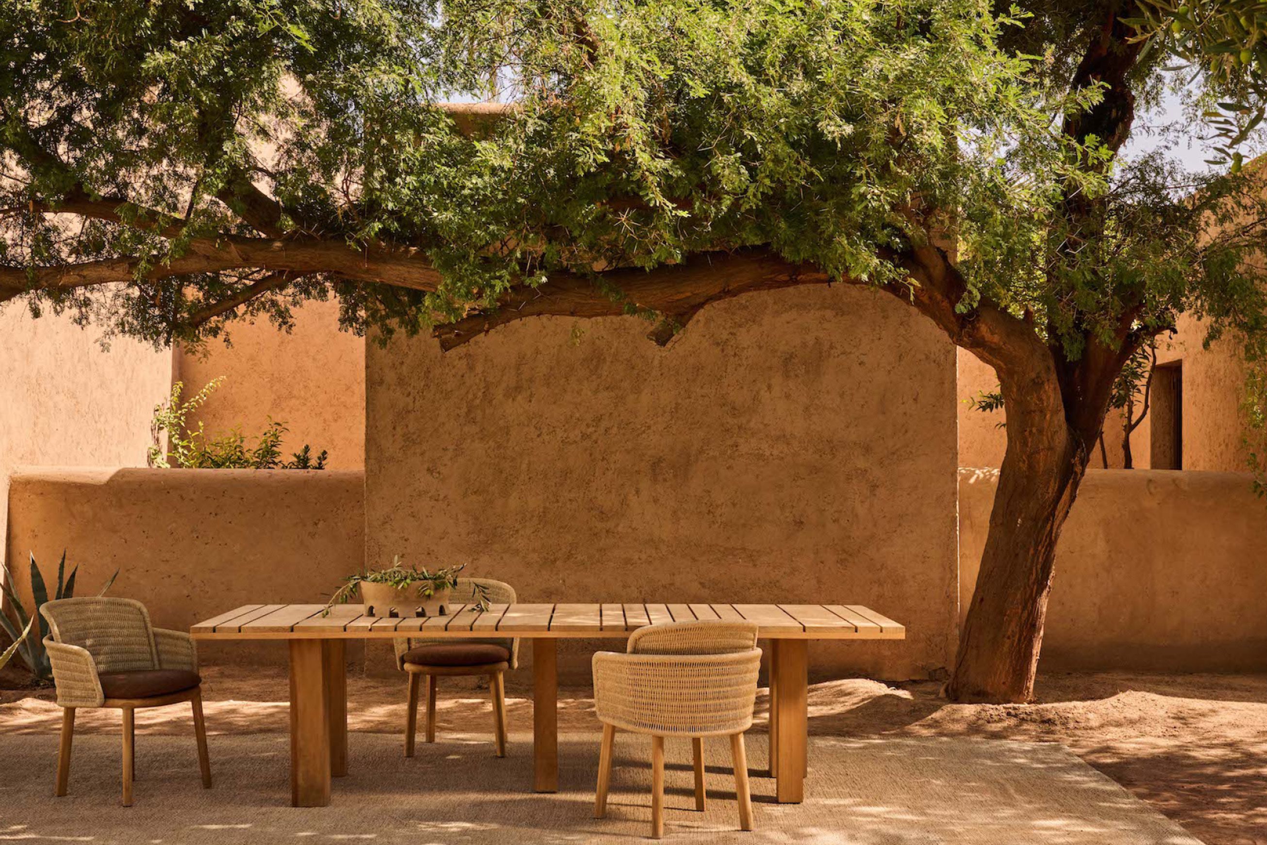Suro | Dining Table