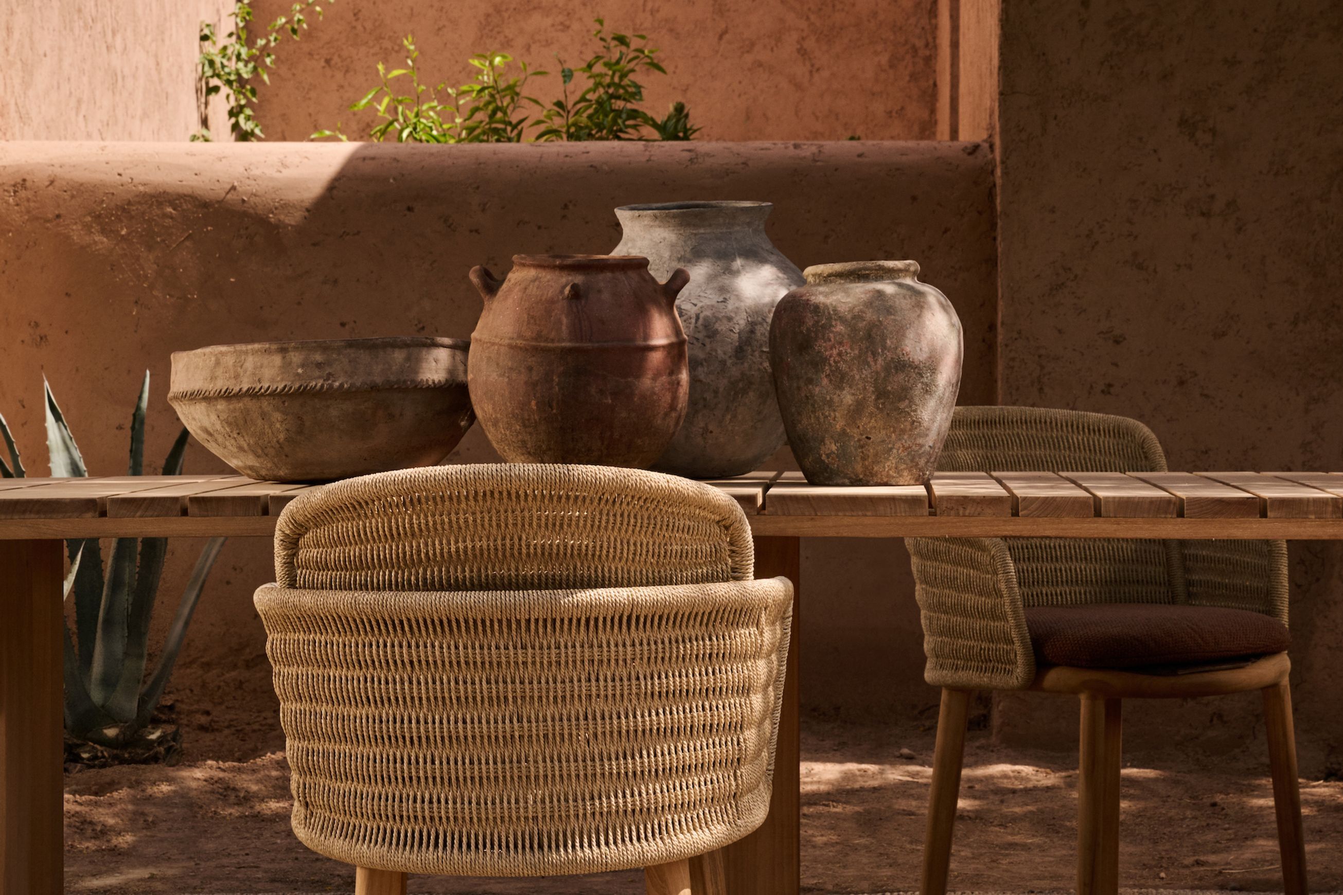 Suro | Dining Table