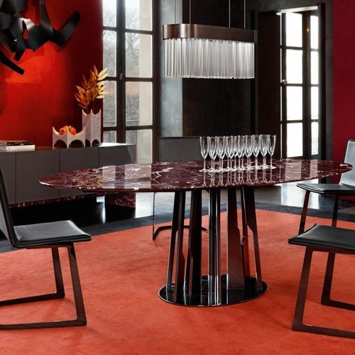 Ivresse oval dining table