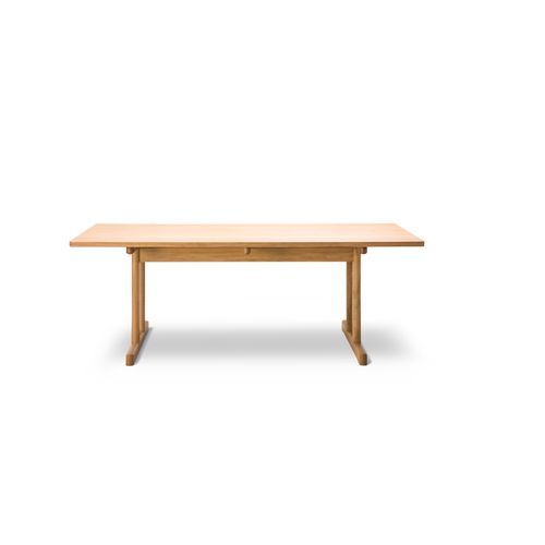 6386 Dining Table by Fredericia