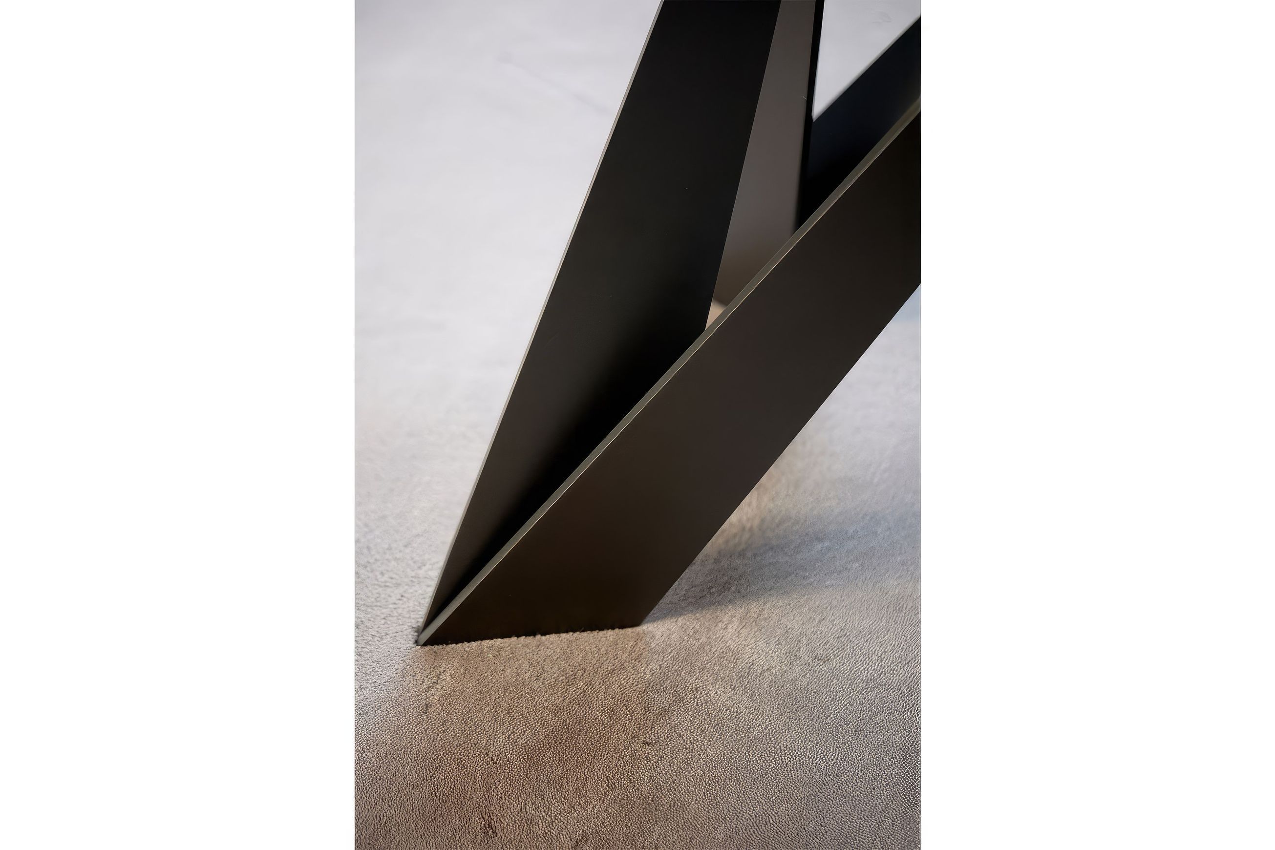 Cigale Dining Table