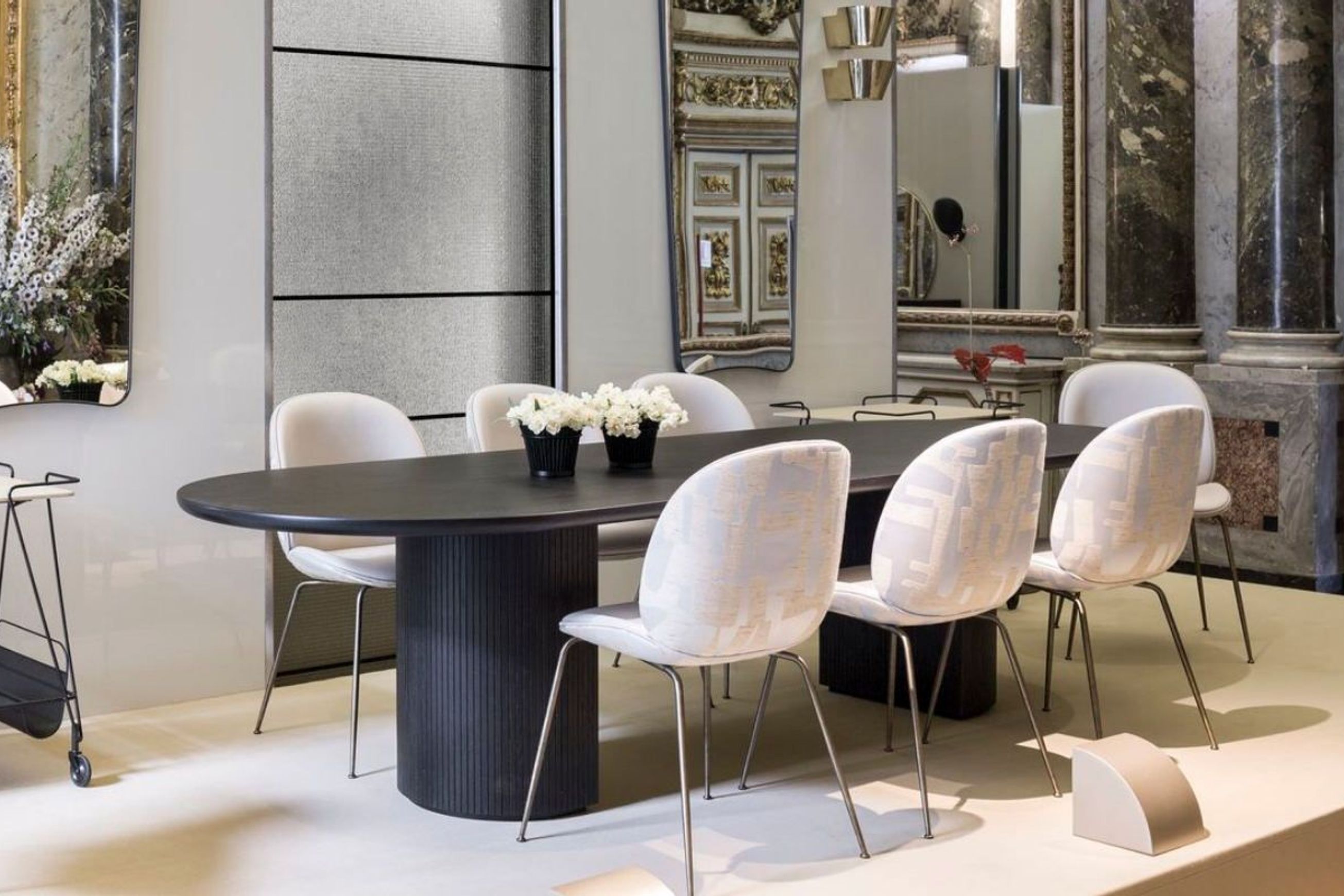Moon Dining table by Gubi