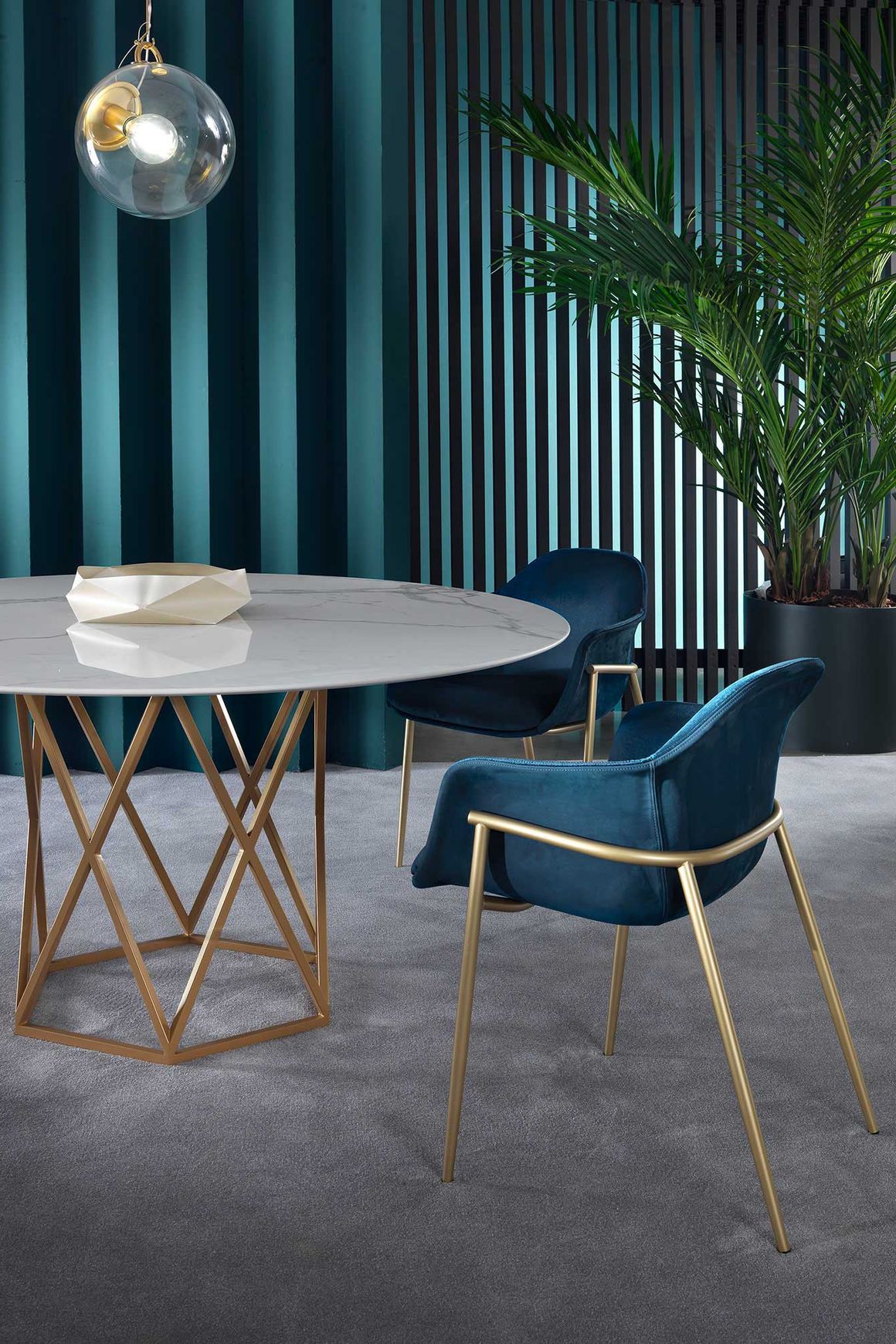 Tatlin Dining Table