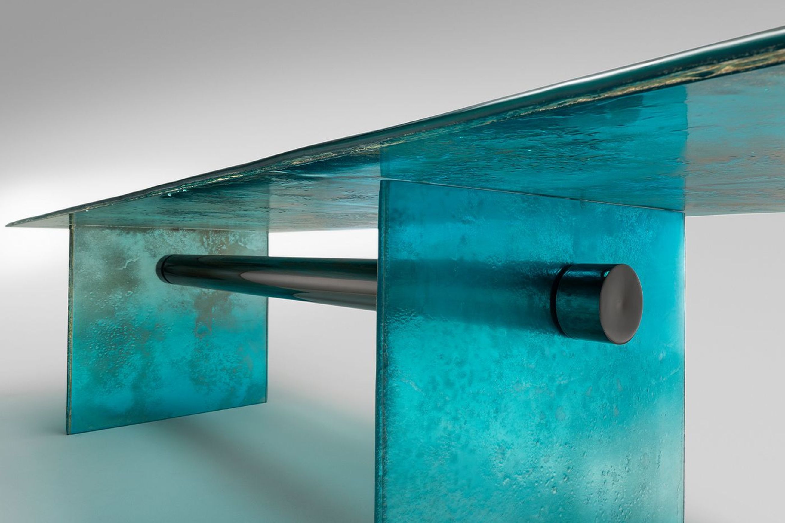 Nassa Dining Table