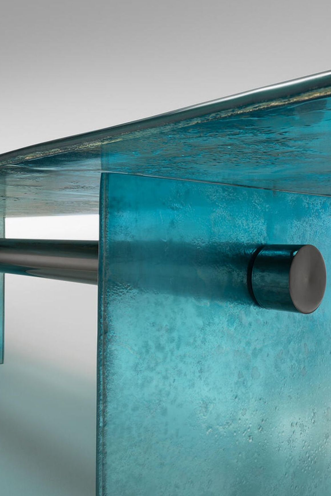 Nassa Dining Table