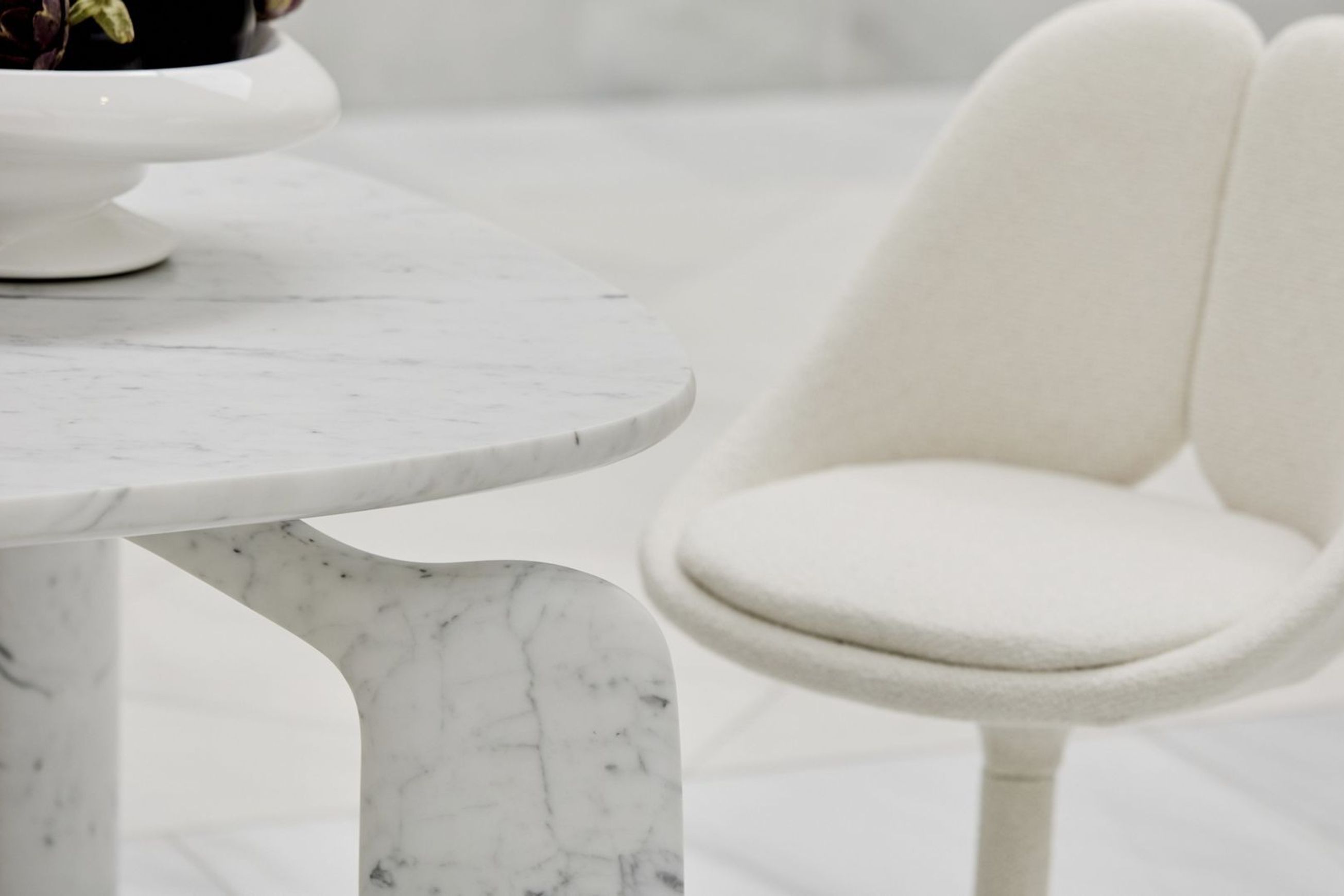 Pulp Marbre Dining Table