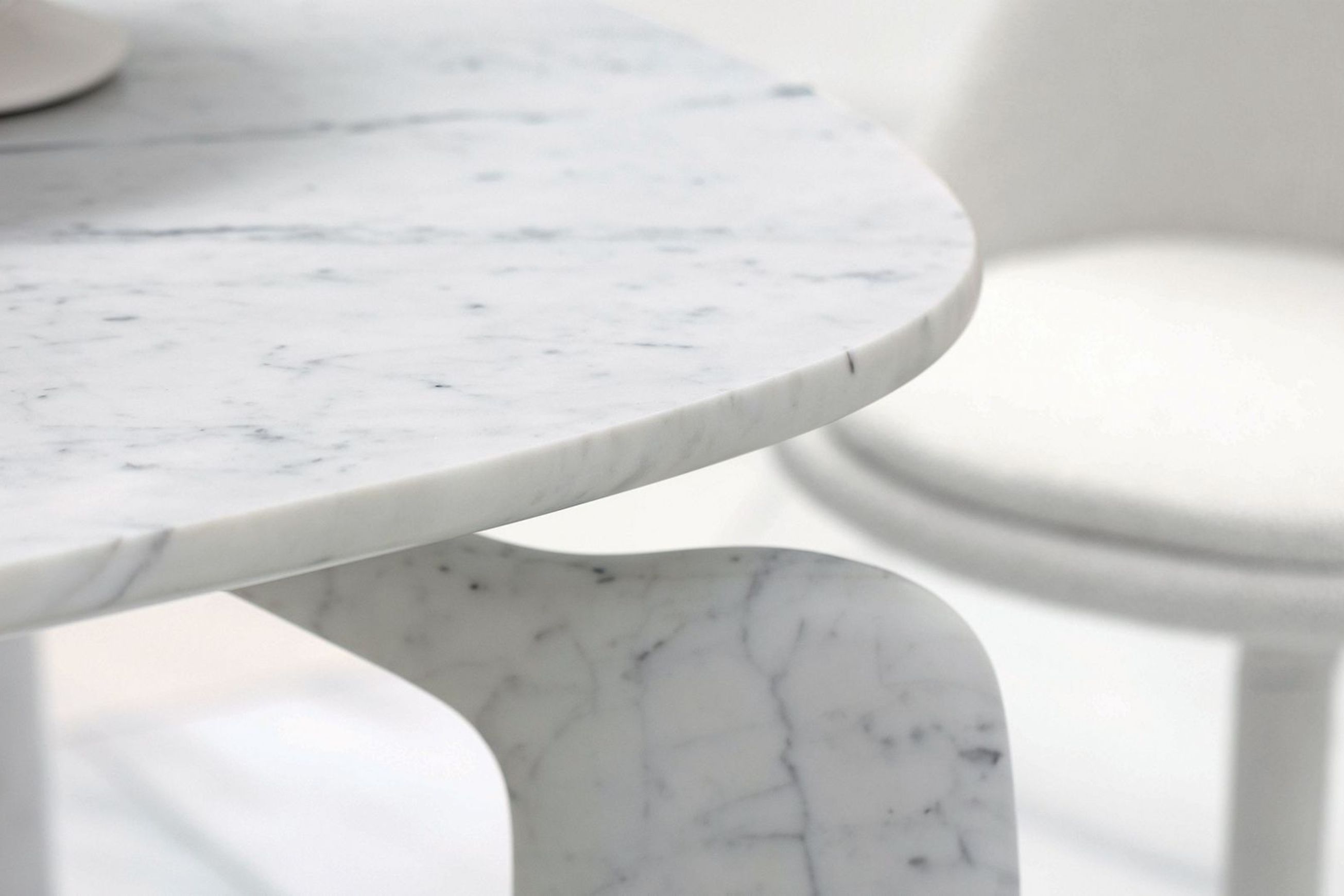 Pulp Marbre Dining Table