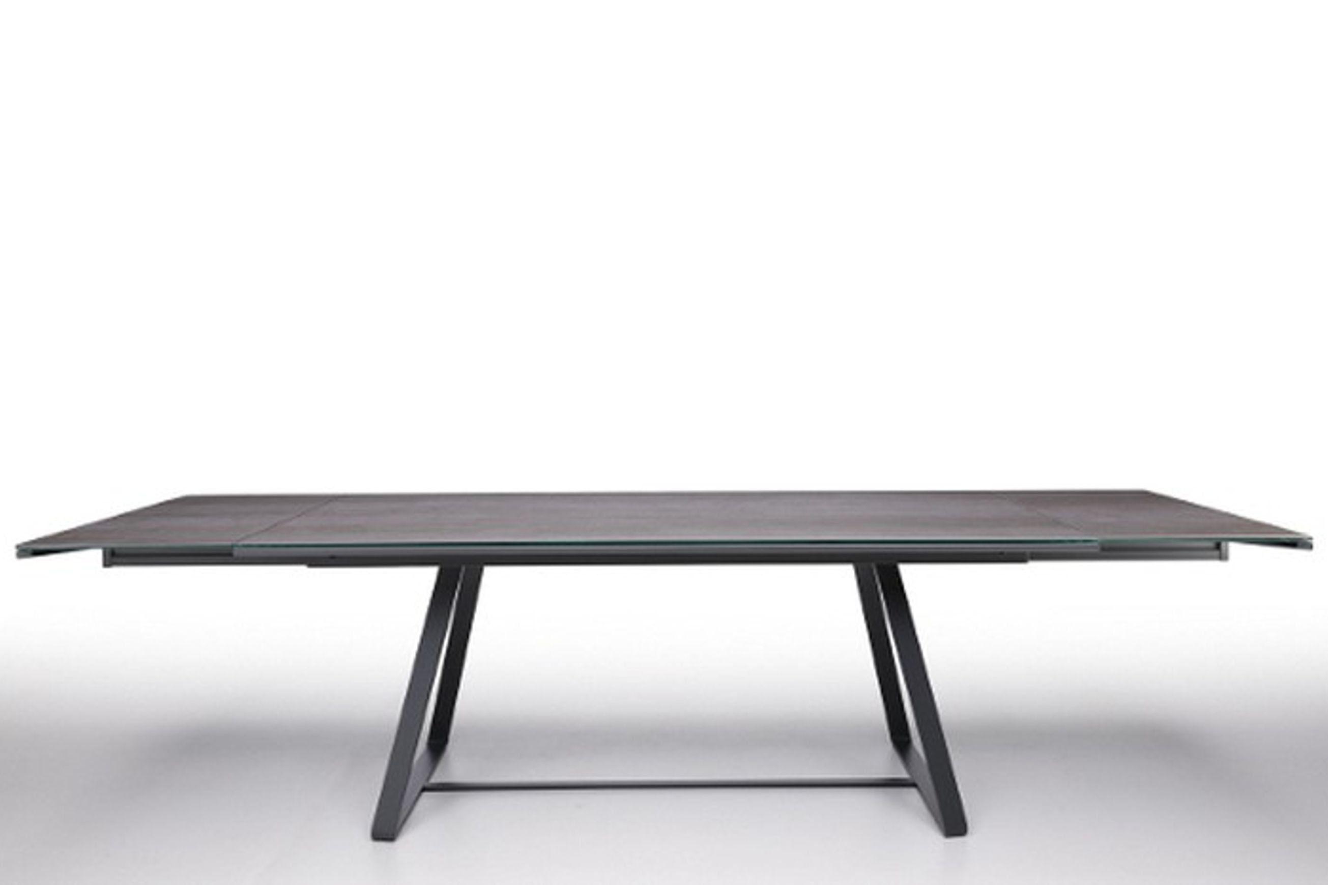 Alfred Dining Table