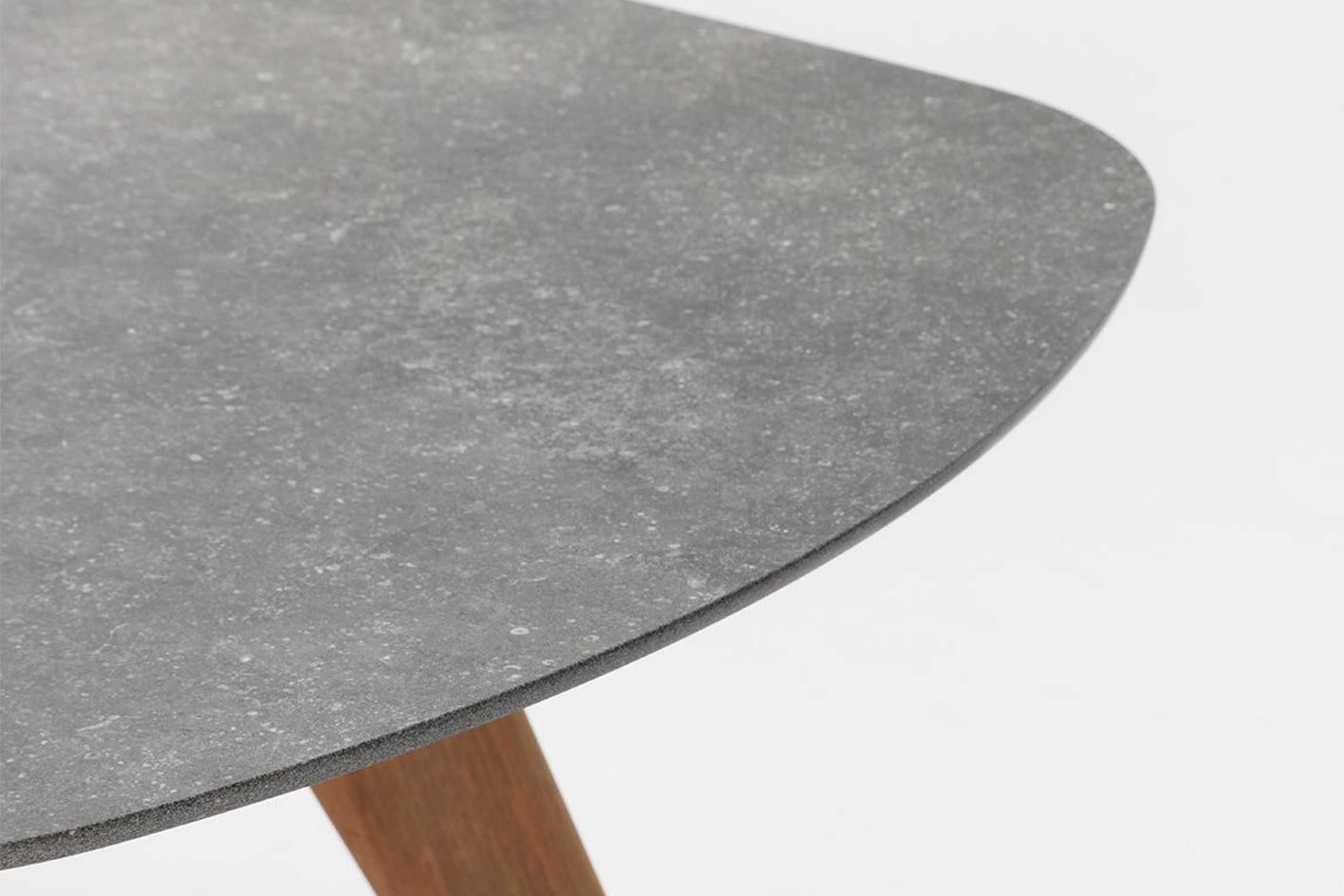 Forrest | Elliptical Ceramic Table