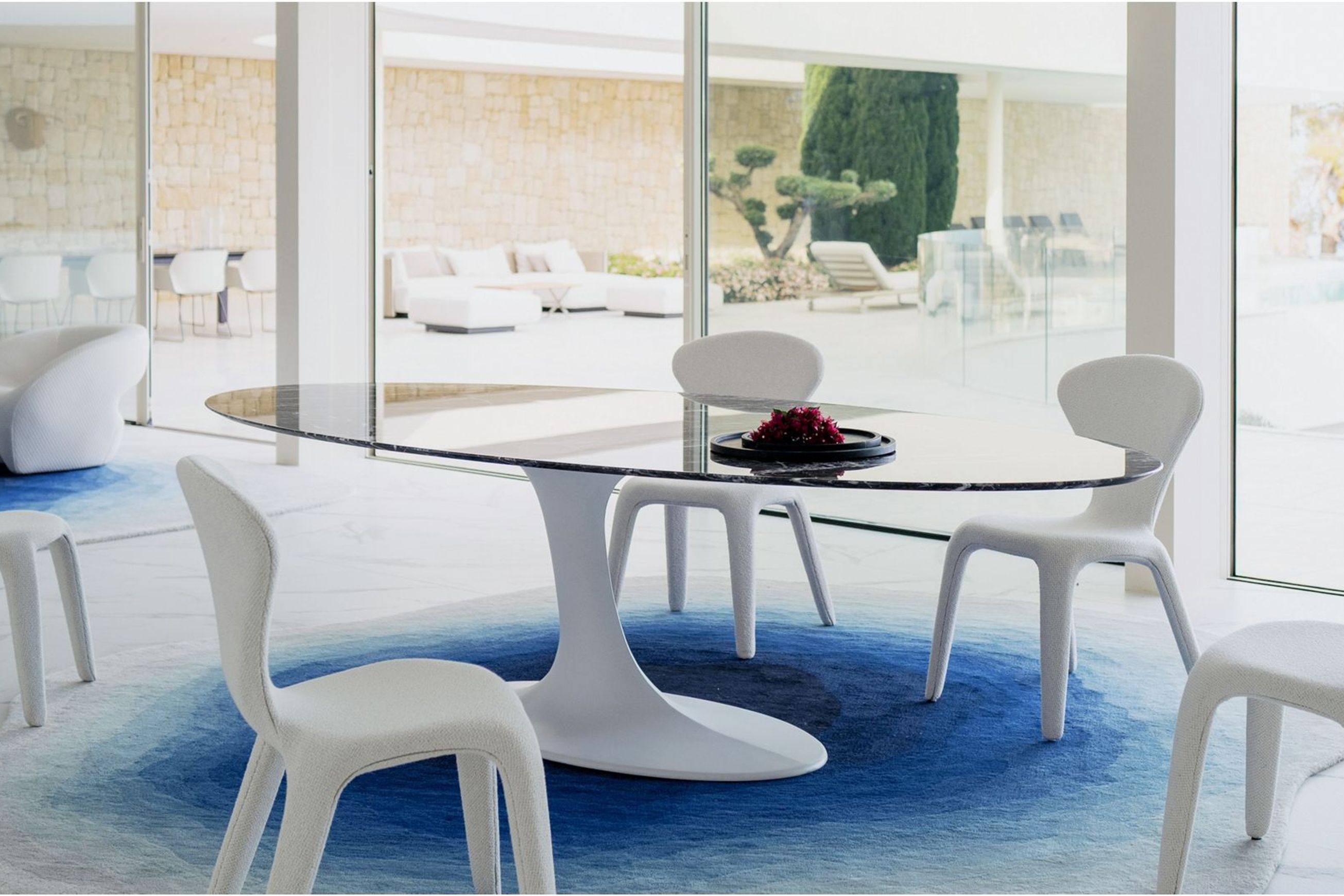 Speed Up Oval Dining Table