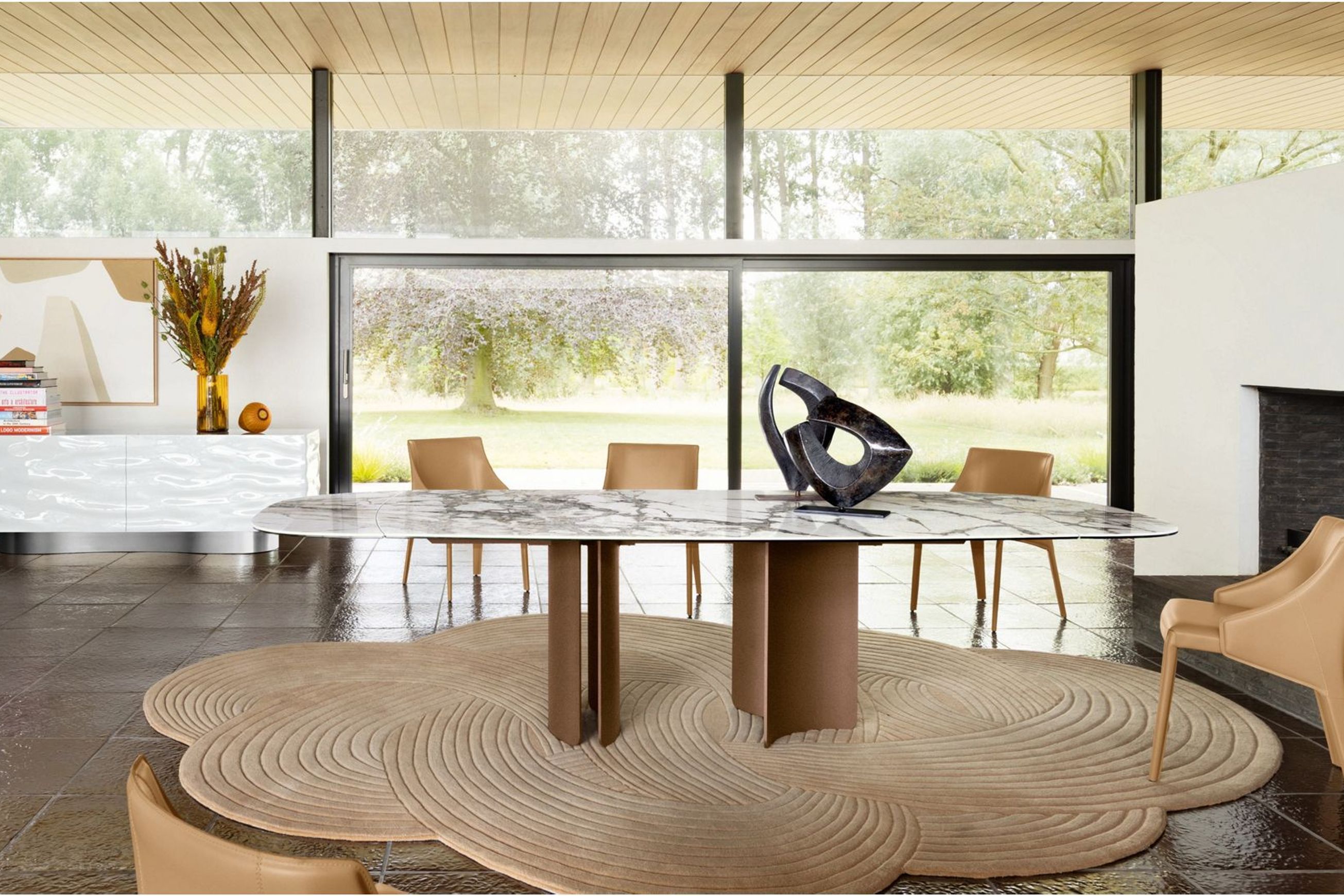 Deltalis Oval Dining Table