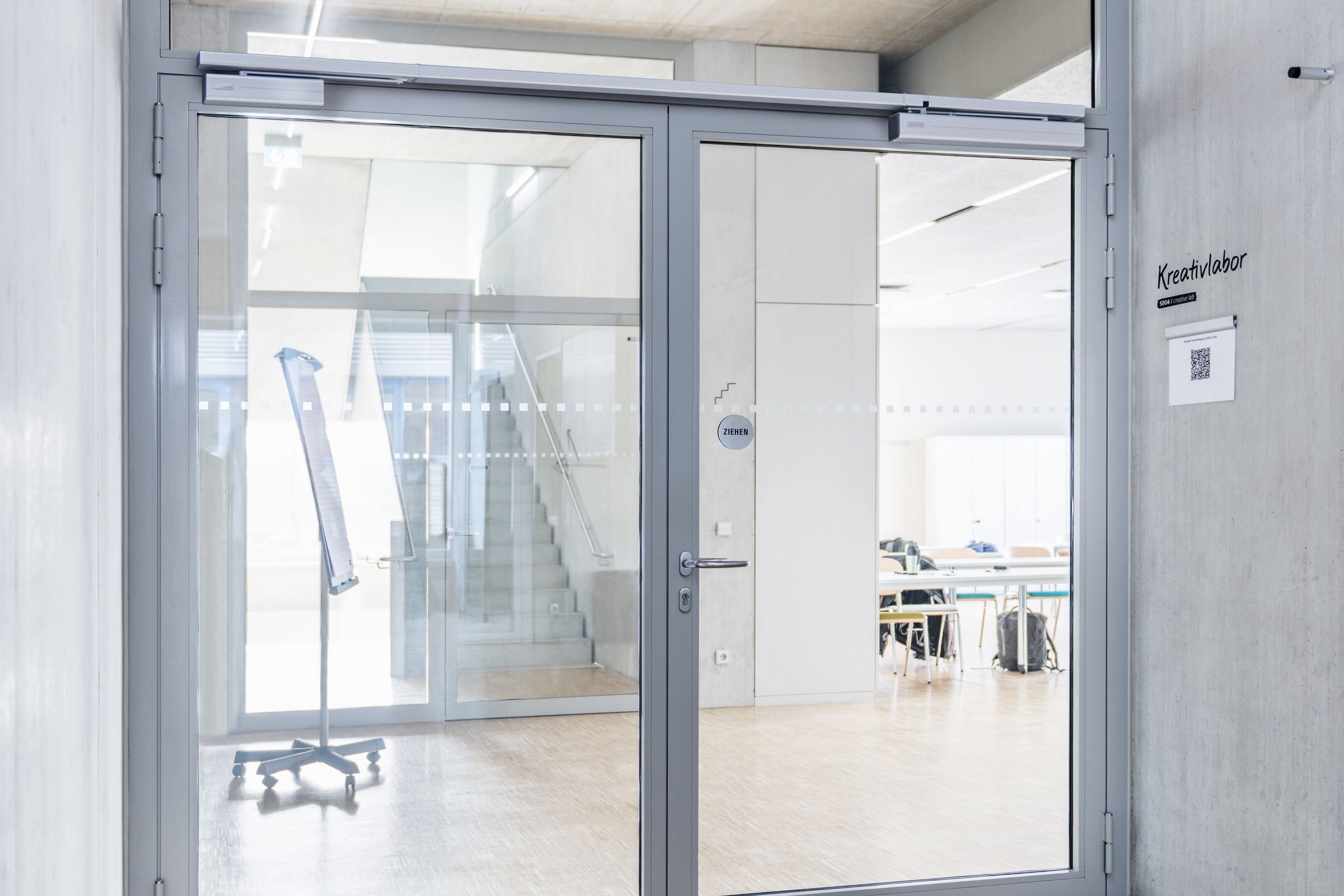 DC700G-CM Close Motion Door Closer