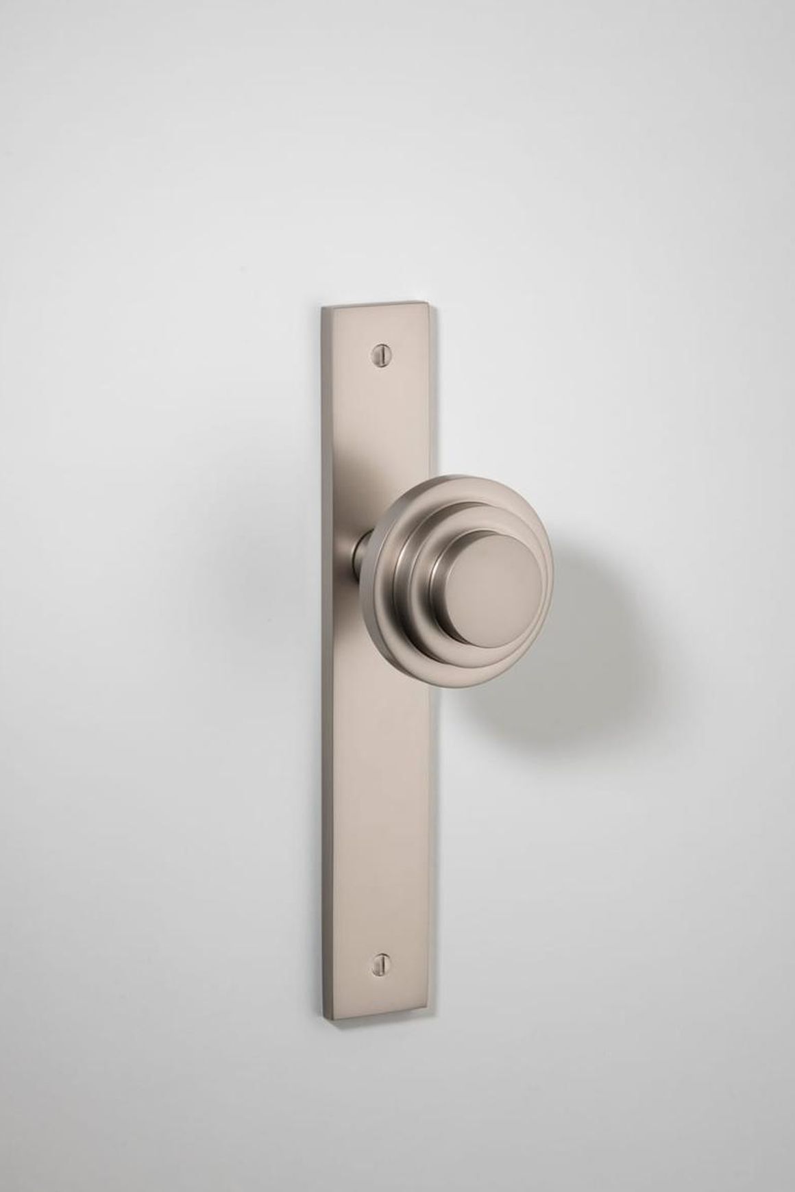 Zzzigurat Door Knob - Rectangular Backplate