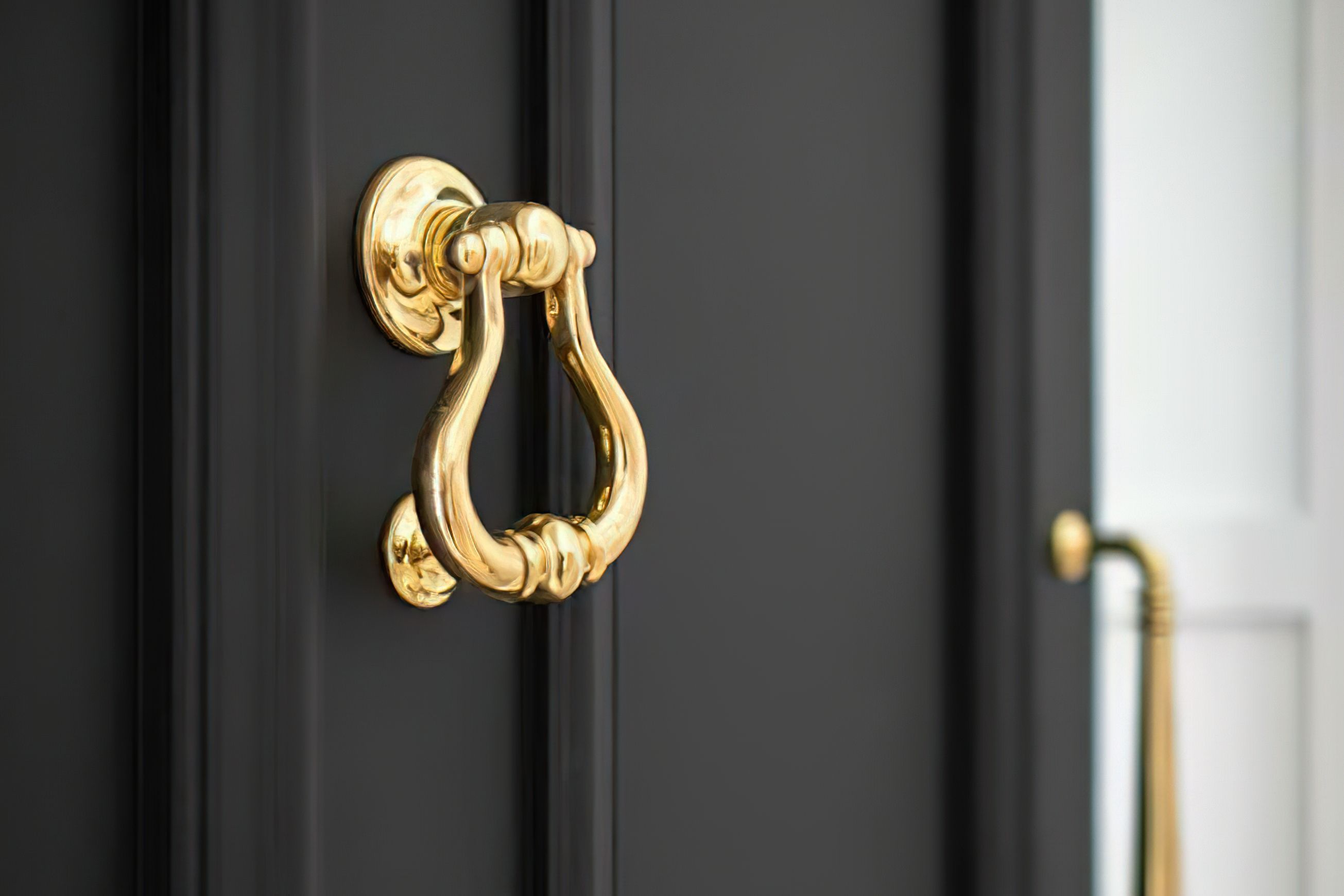 Iver Sarlat Door Knocker Polished Brass 137mm x 115mm 9390