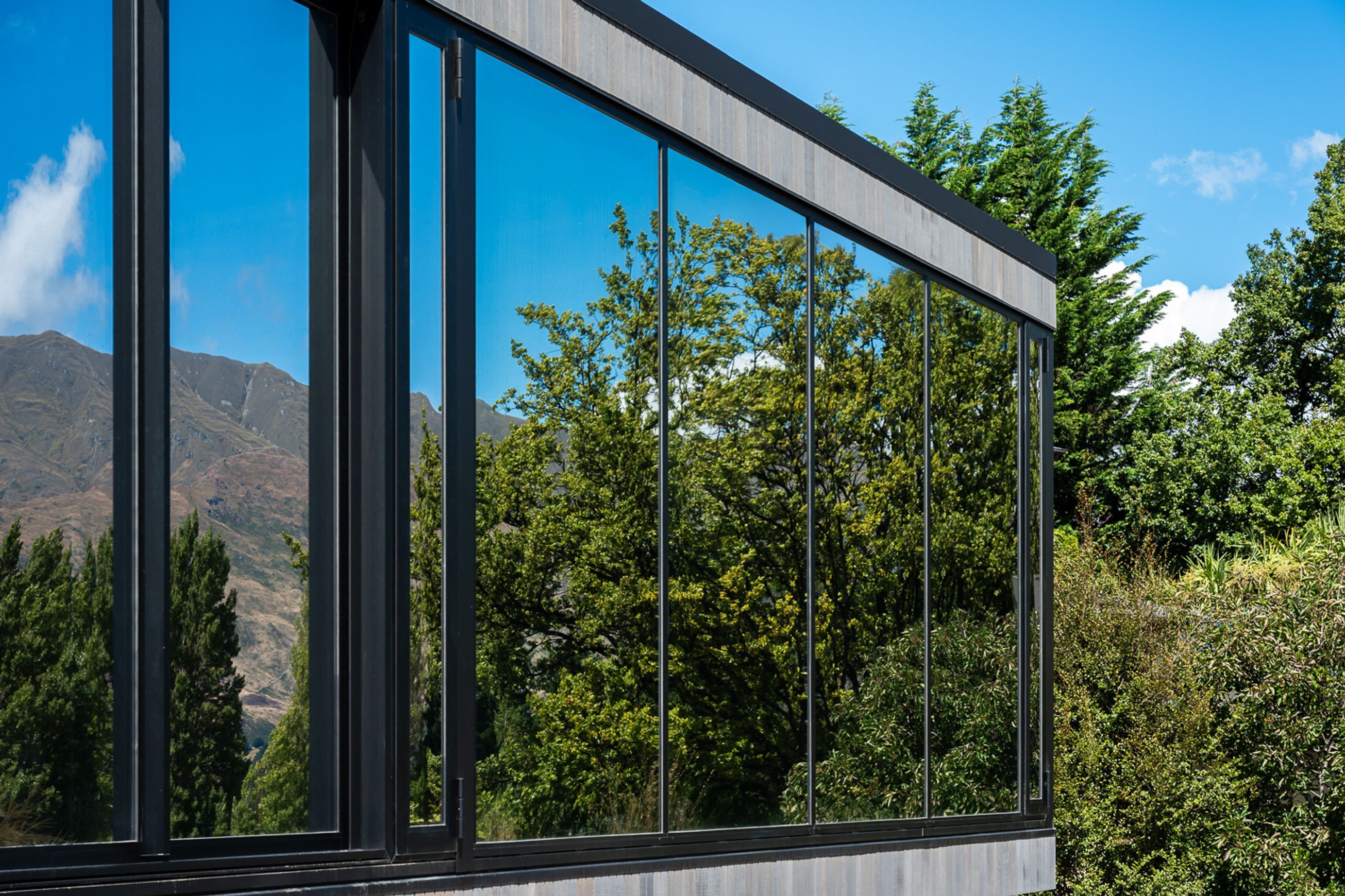 Low E SunX™ Reflect - Solar Control Thermal Glass