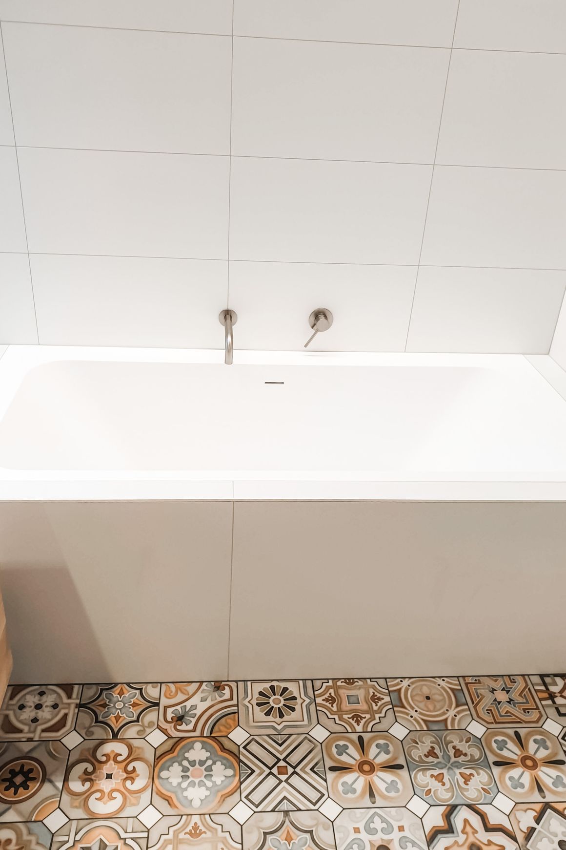 Emily ST28 1800mm Built-in Stone Bath