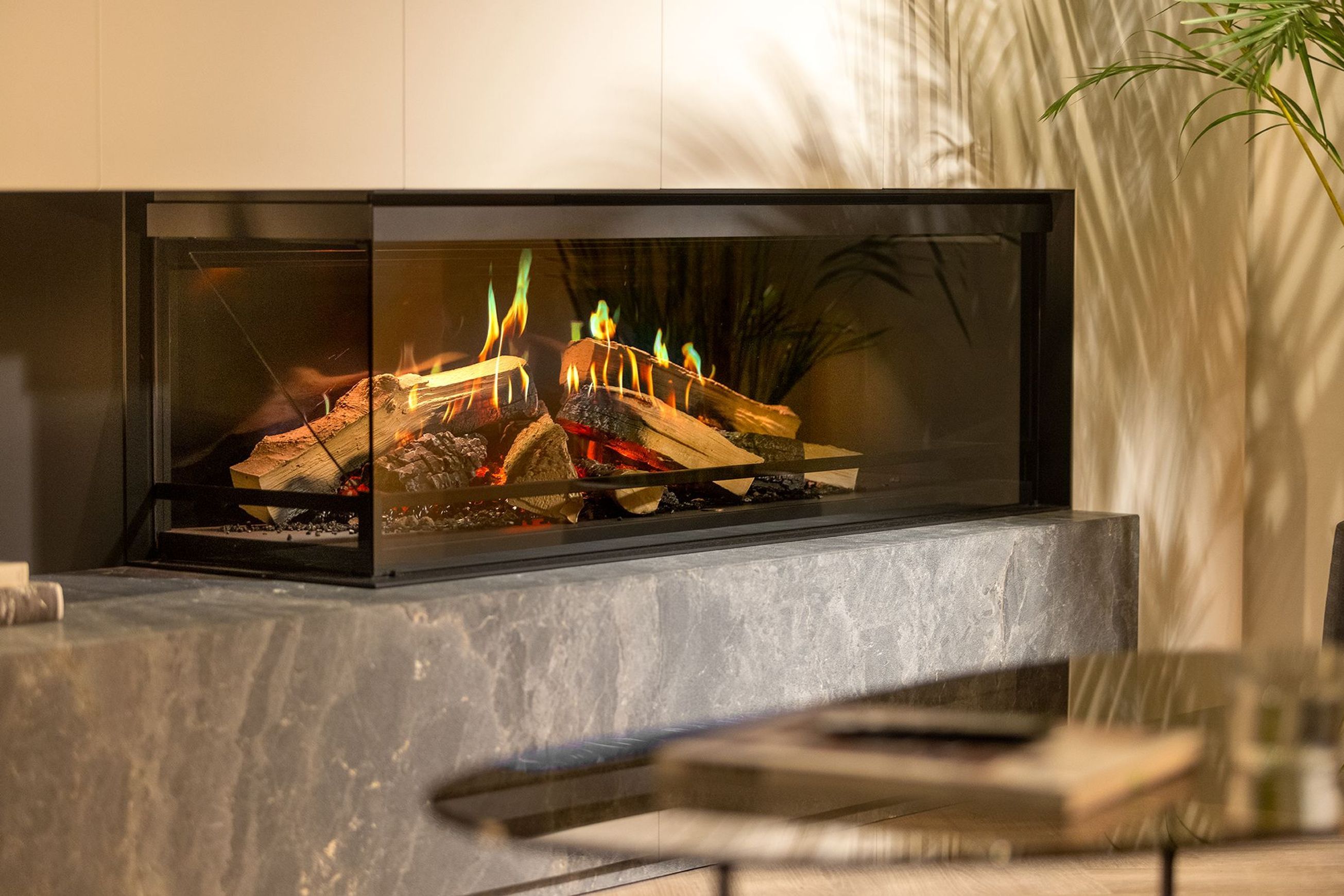E-One 130 Corner Left - Electric Fireplace