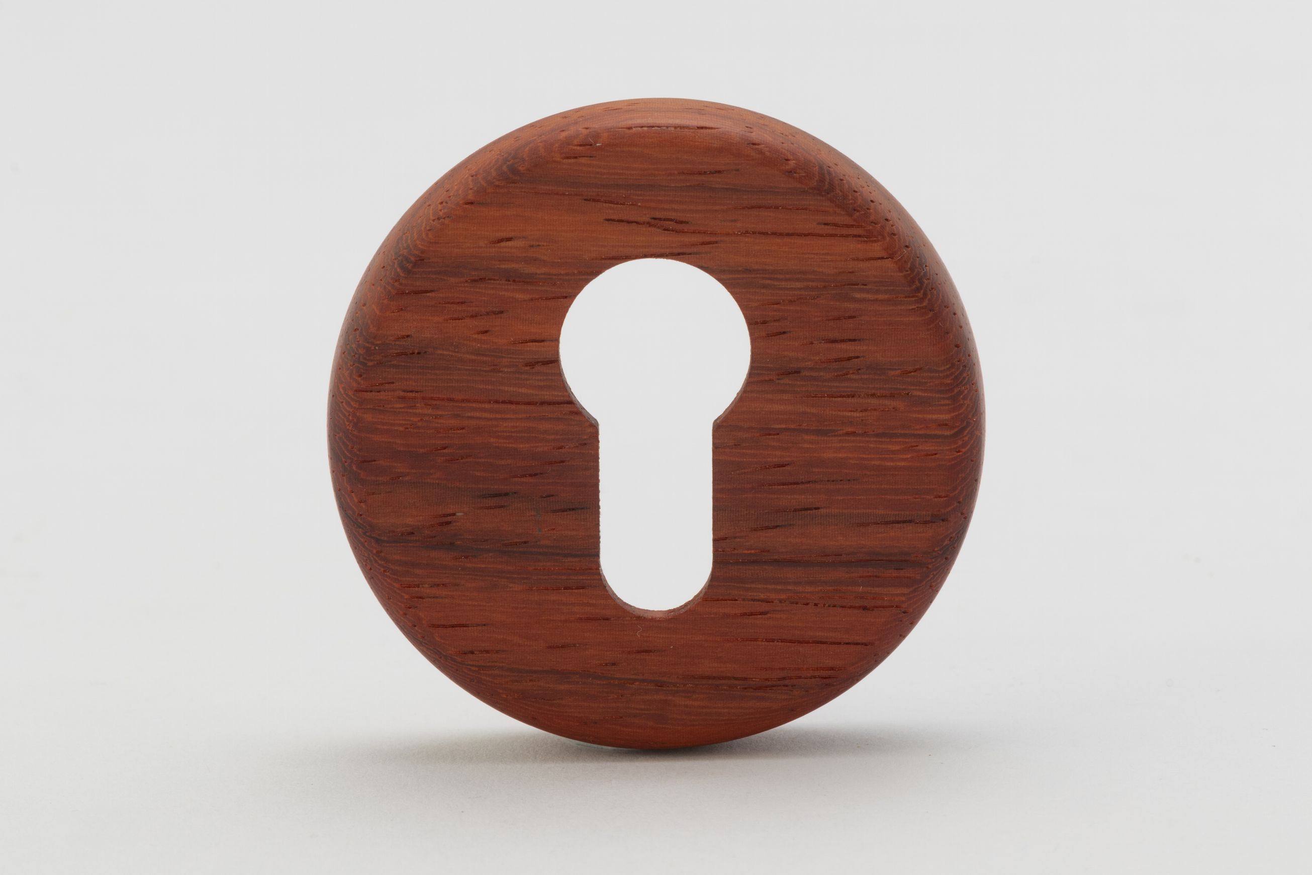Streaker Round Escutcheon Euro