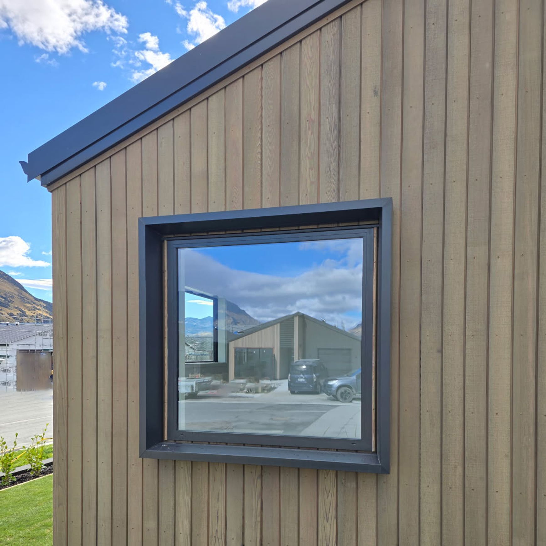 Louvrelite® Window Surround System