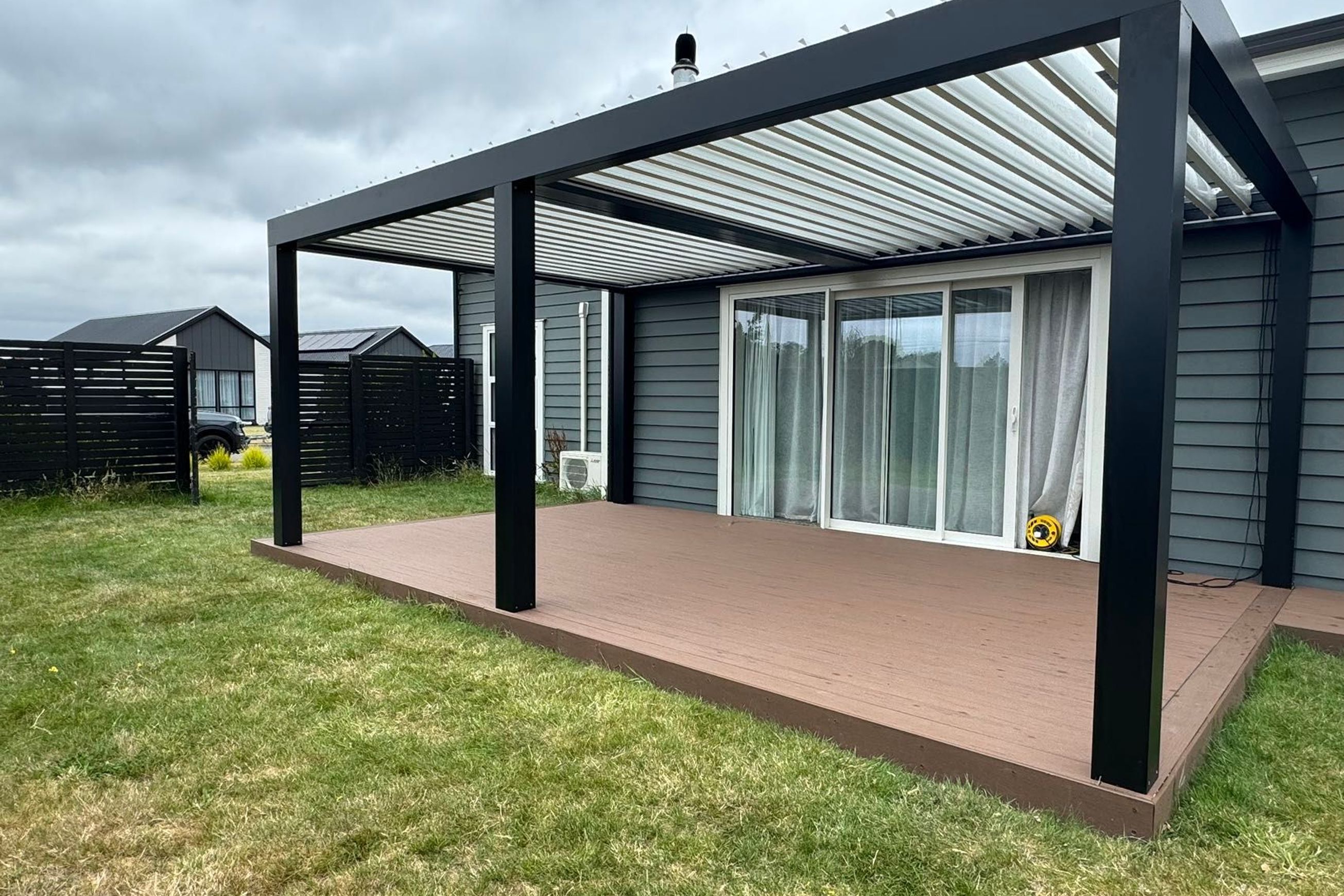 Sesame Louvre Roof System