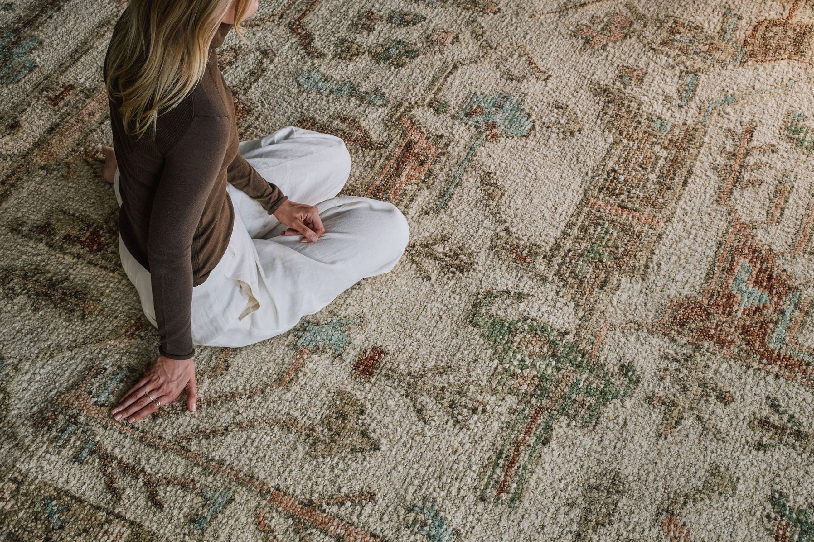 Biraz Ivory l Handknotted Rugs