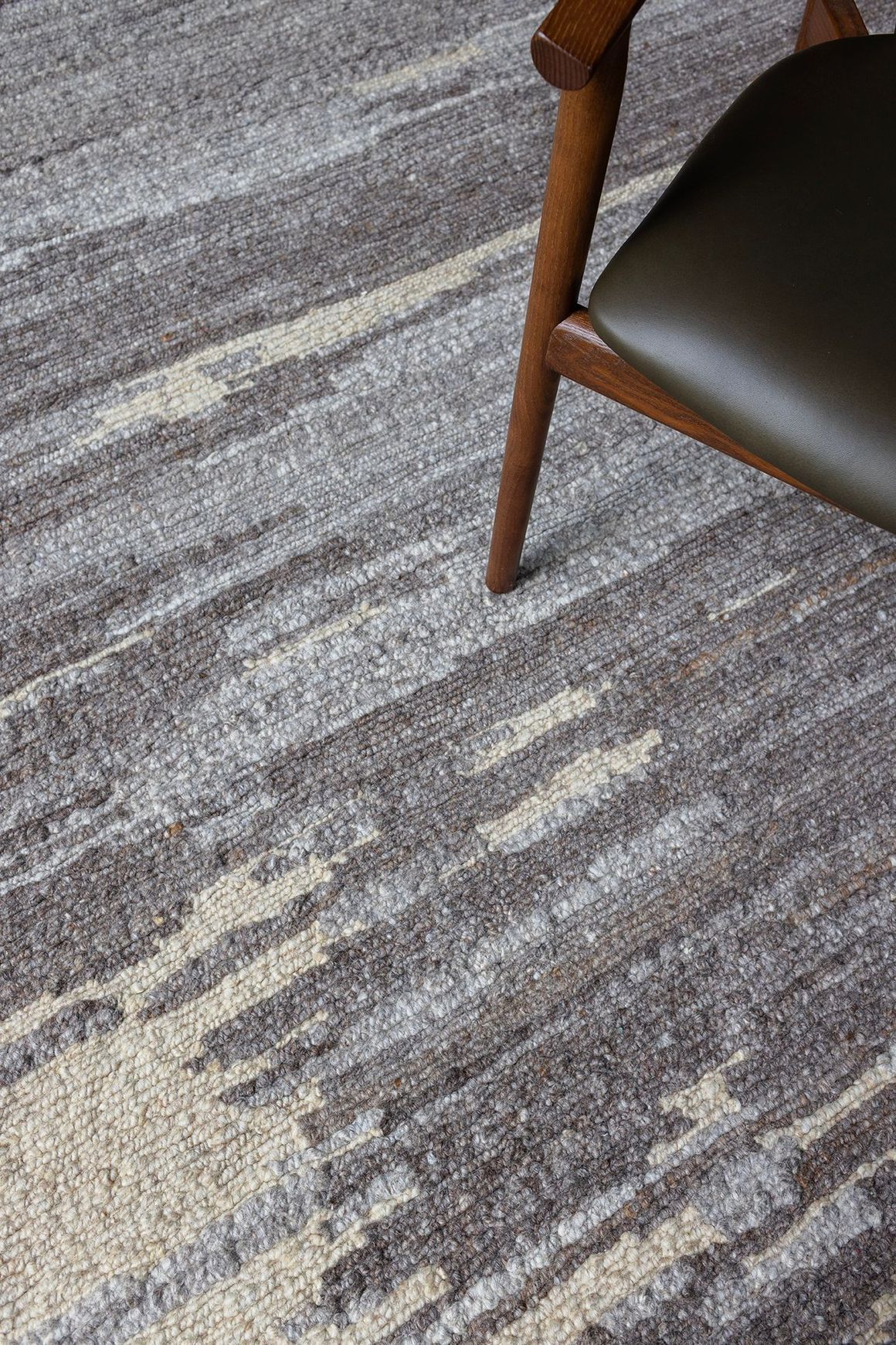 Astratto Milo l Handknotted Rugs