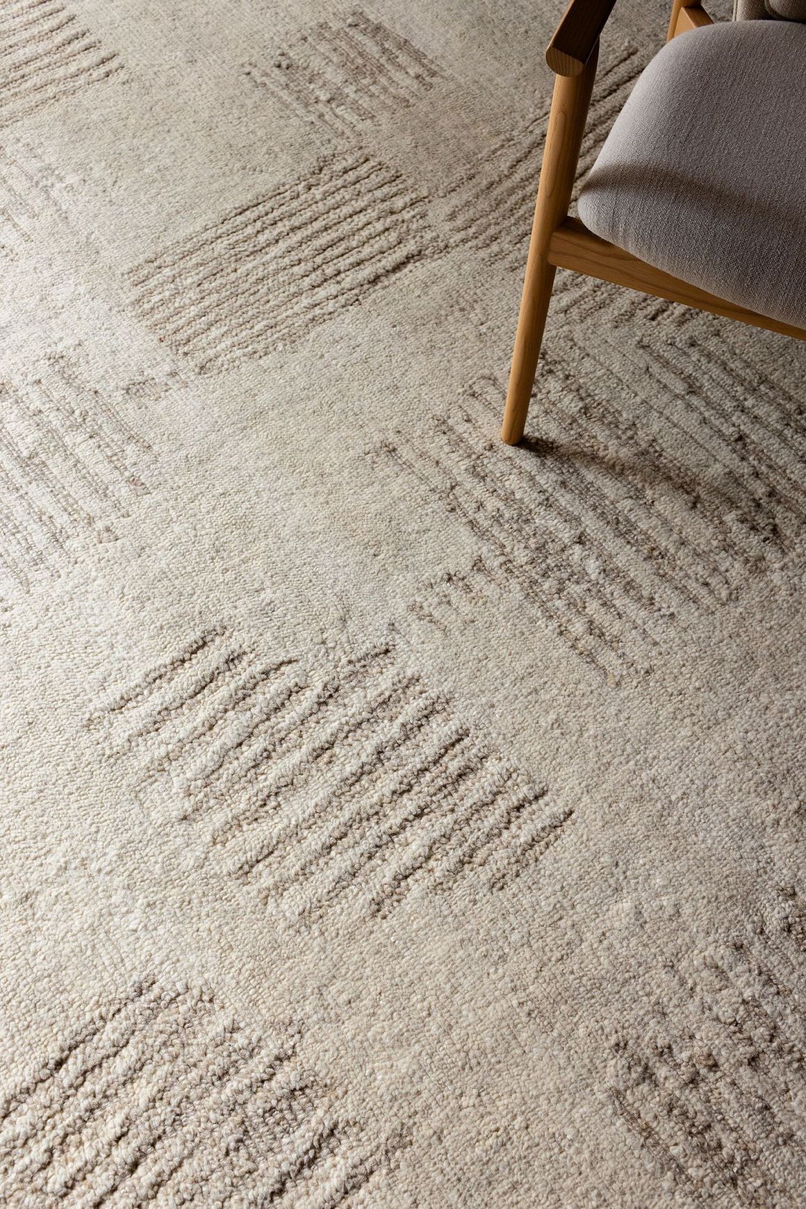 Valais Cream l Handknotted Rugs