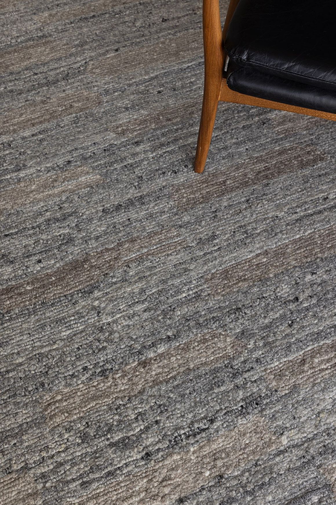 Escalo Grey l Handknotted Rugs
