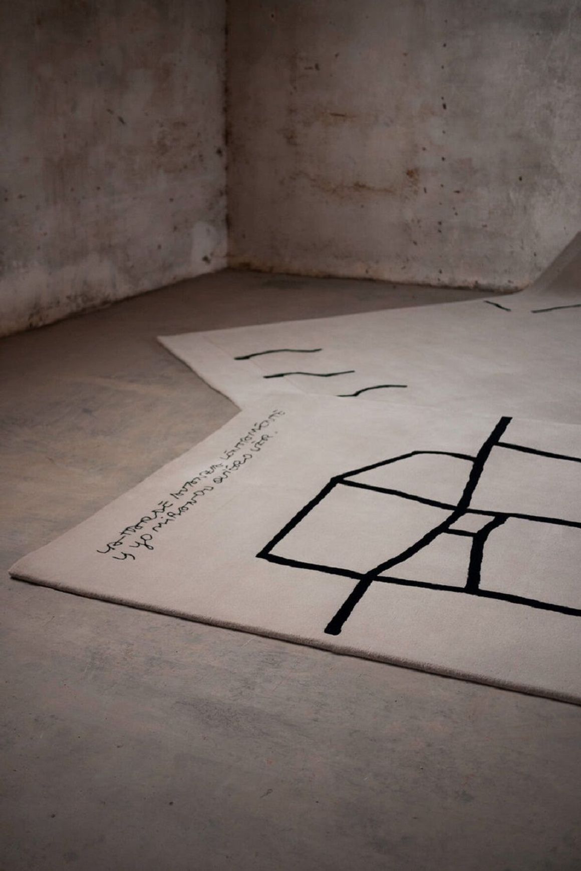 Chillida Preguntas 1994 by Nanimarquina