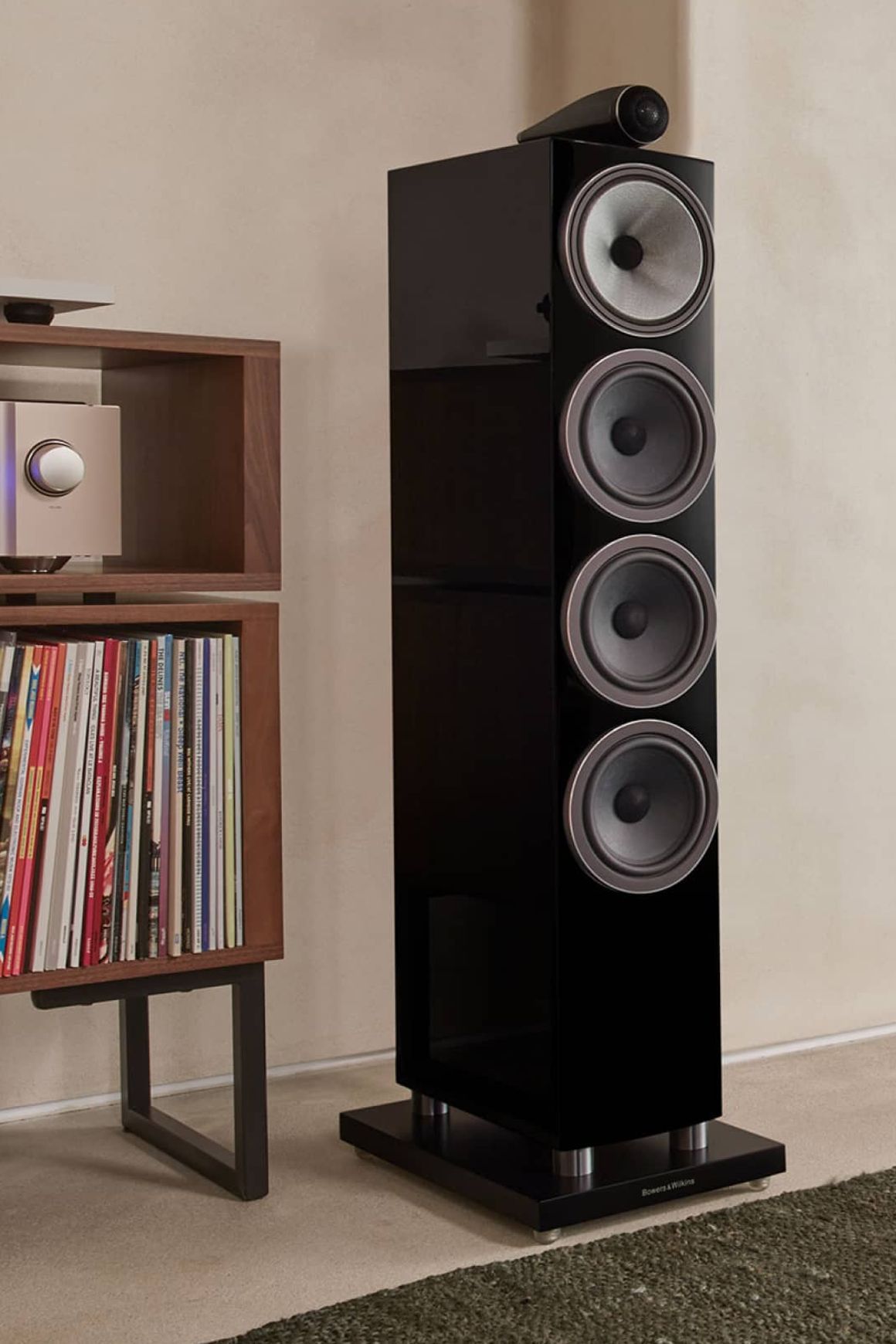Bowers & Wilkins 606 S2 Stand-Mount Speaker