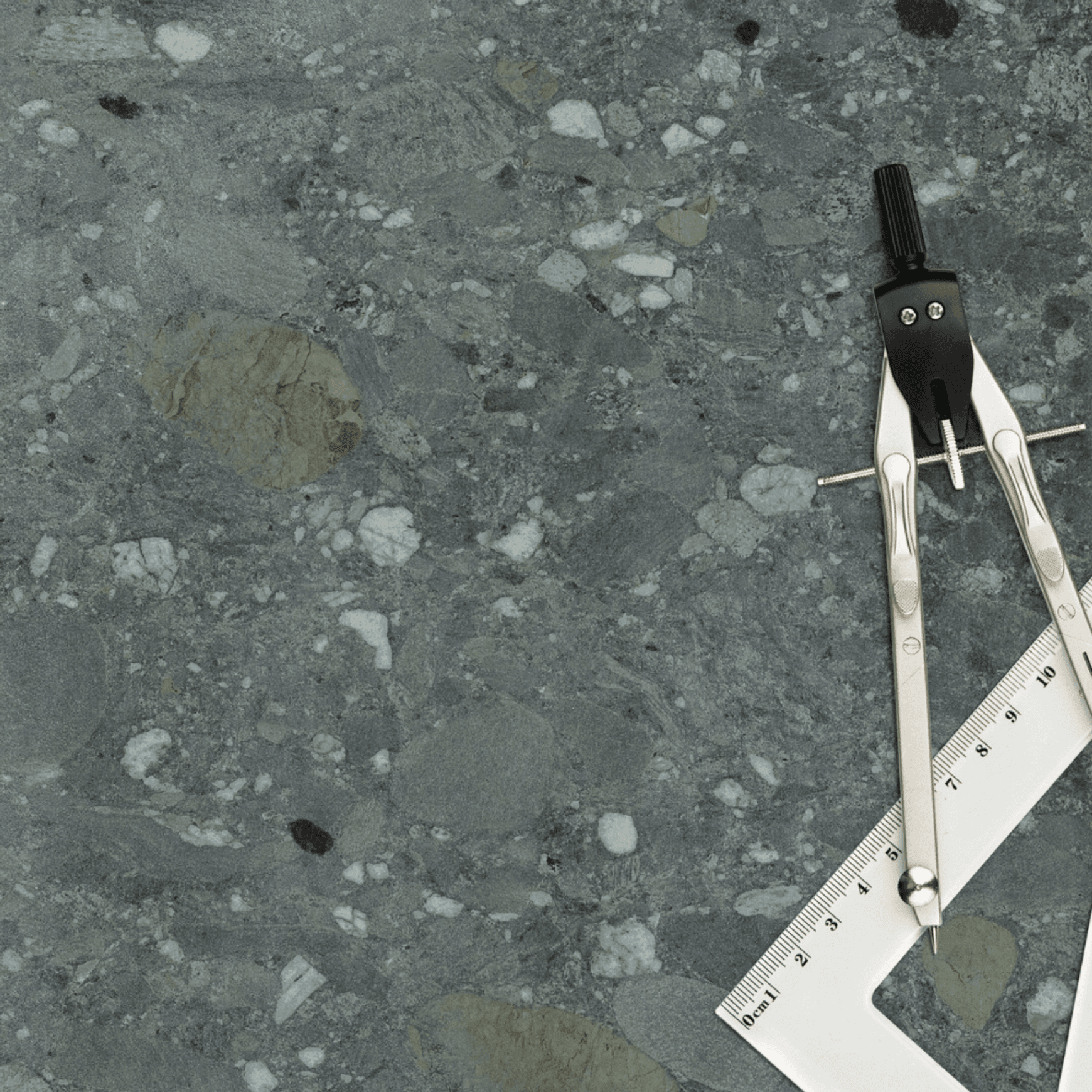 Ceppo Verde Stone Look Porcelain Tiles