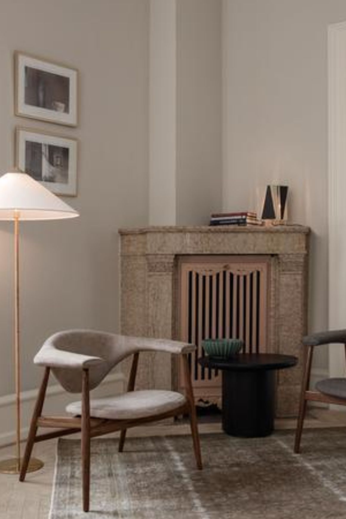 9602 Floor Lamp