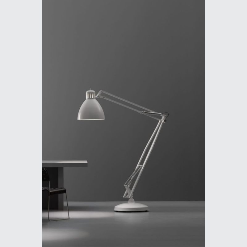 THE GREAT JJ Floor Lamp by Leucos