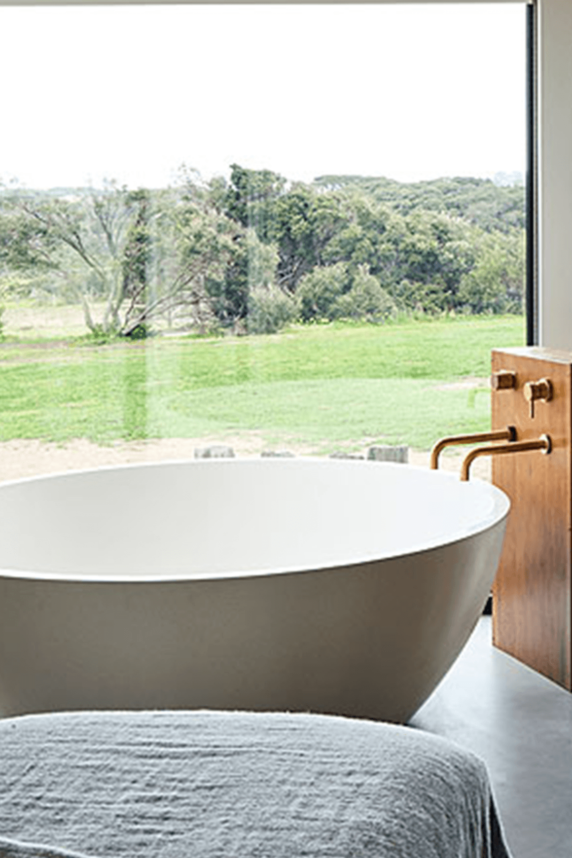 Lunar Freestanding Bath 1530