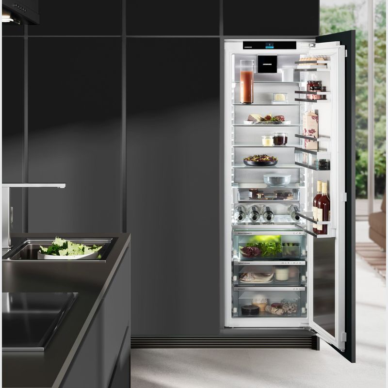 IRBh 5170 'Peak' BioFresh Pro | Fully Integrated Fridge