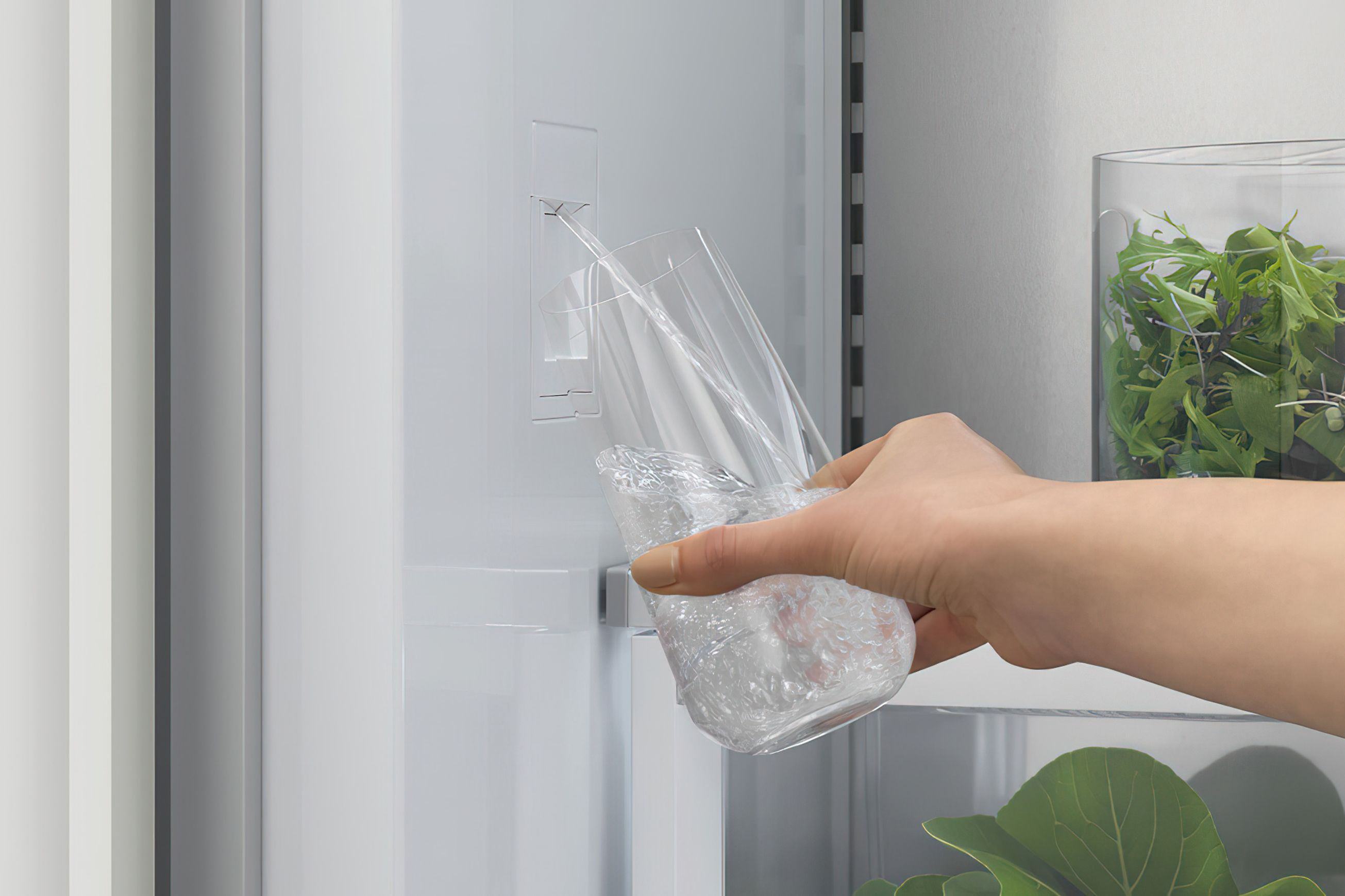 F&P Integrated Refrigerator Freezer, 60cm, Ice & Water