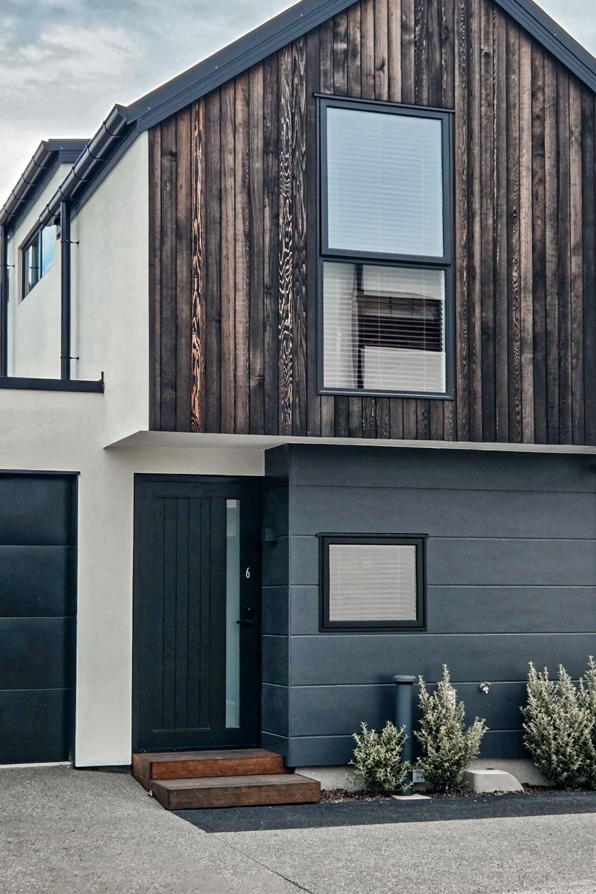 11T Aluminium Modern Entrance Doors