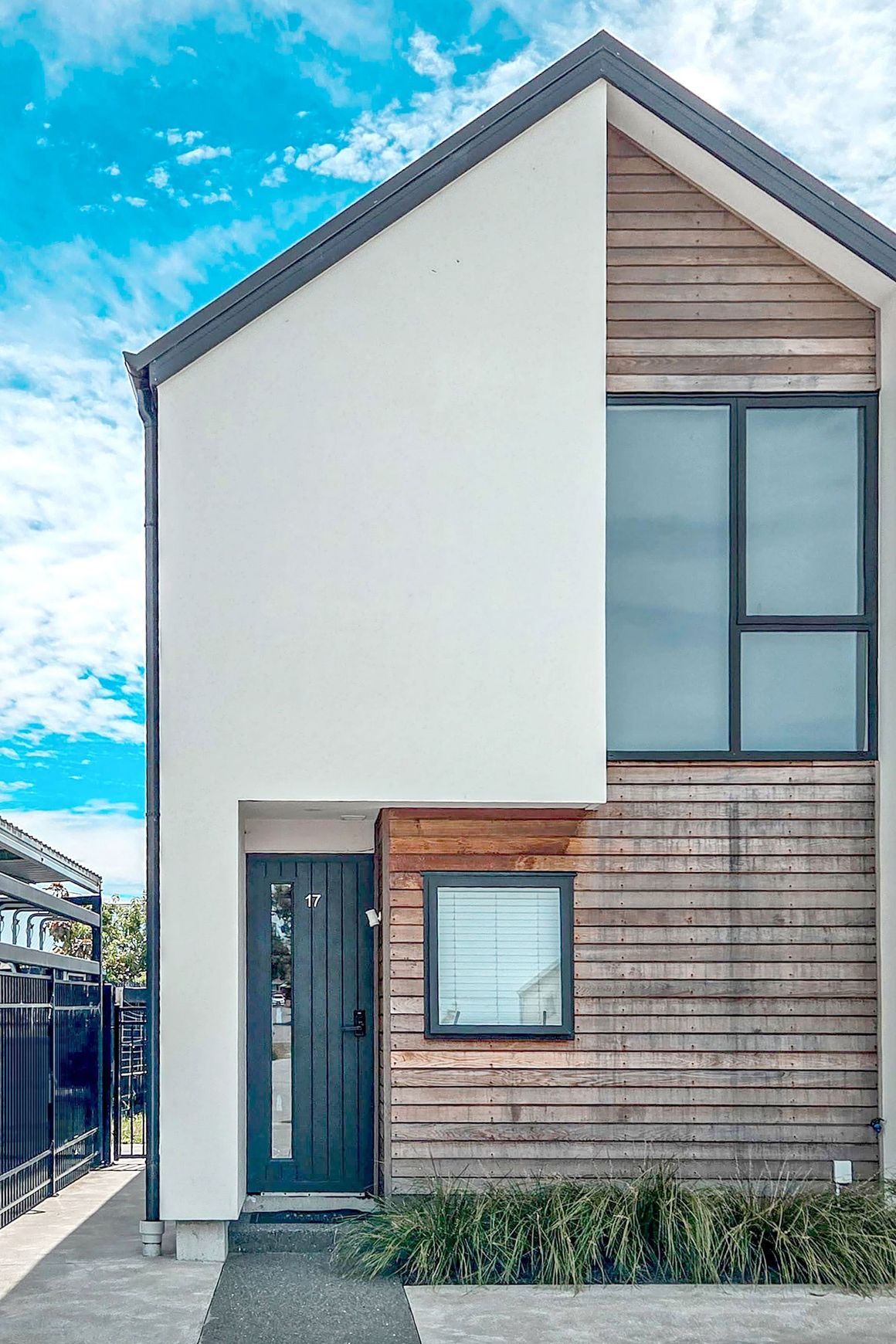 TGVVP10 Aluminium Modern Entrance Doors