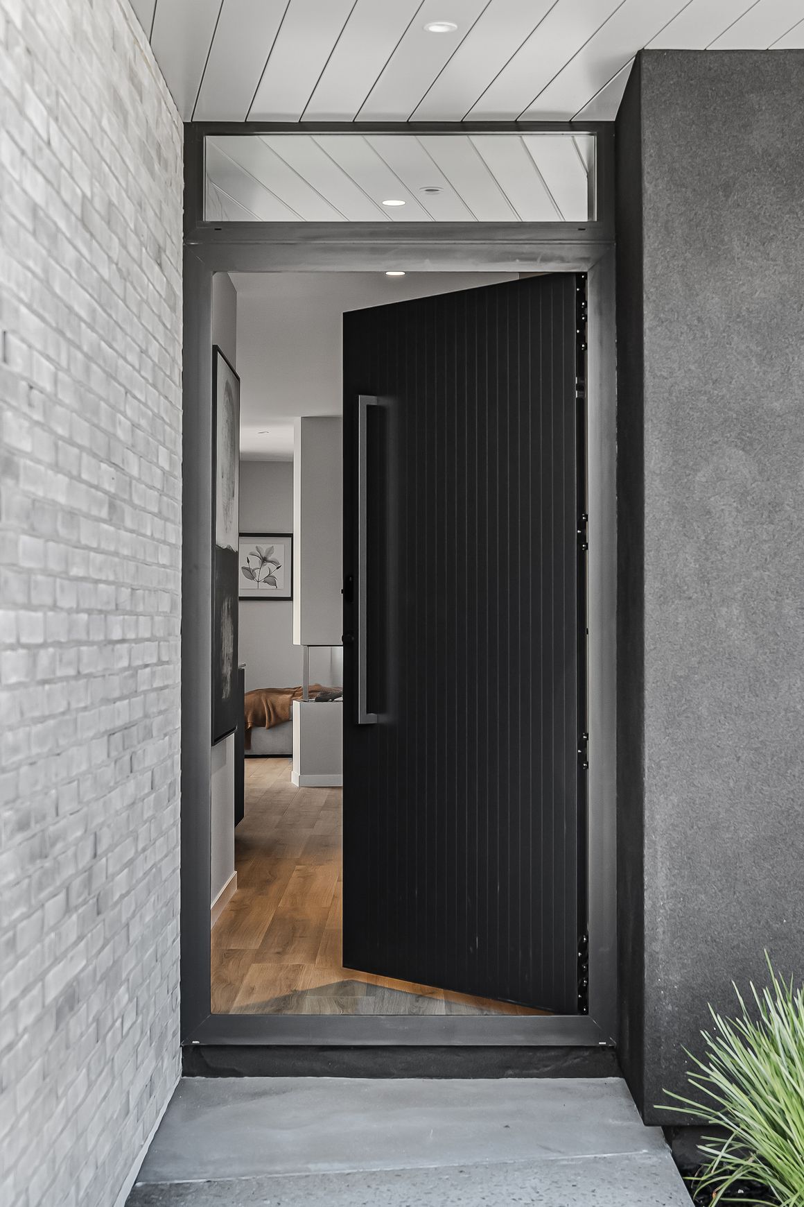 VV53 – BATTEN 40 WITH STILE Aluminium Door