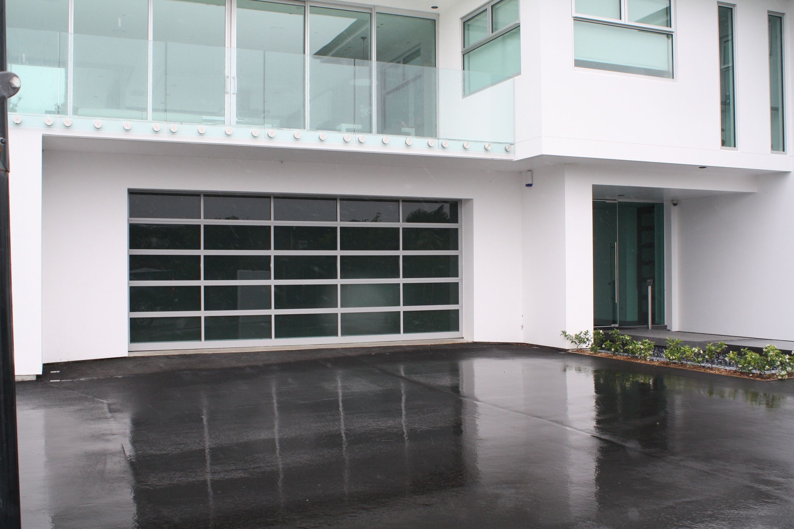 Panoramic Glazed Sectional Garage Door